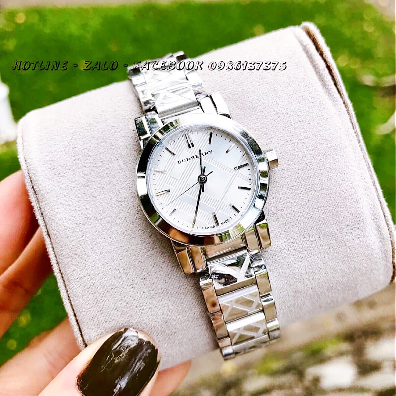 Đồng Hồ Burberry Nữ Bạc 28mm