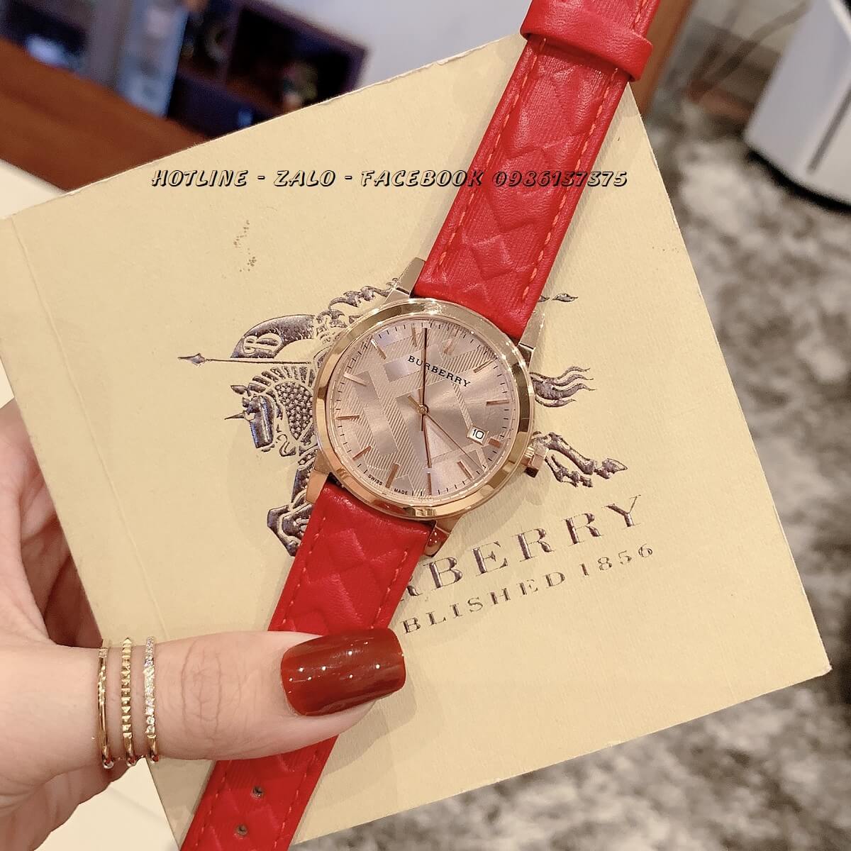 Đồng Hồ Burberry Nữ Dây Da Gân Đỏ Mặt Gạch 34mm Rose Gold