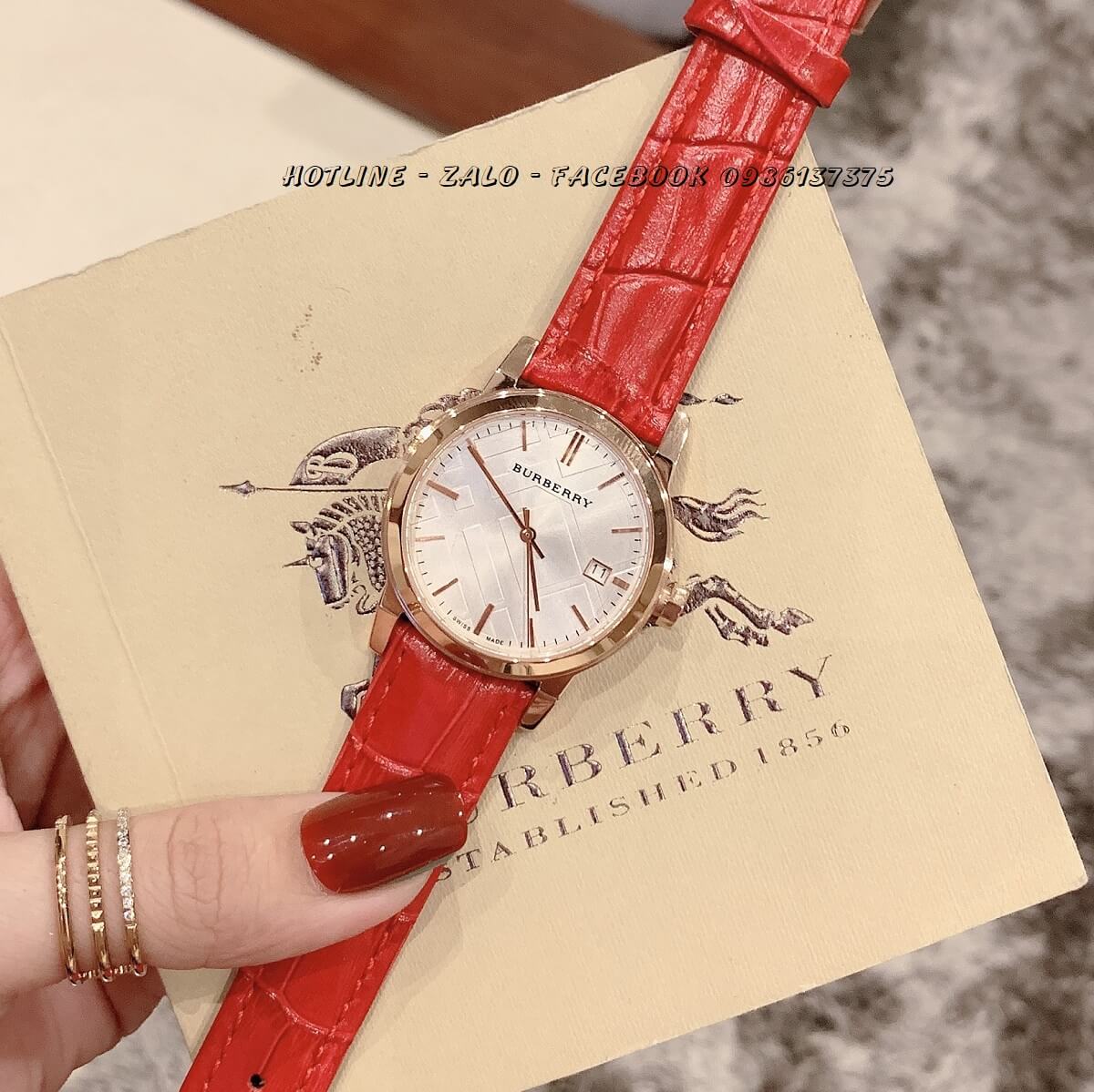 Đồng Hồ Burberry Nữ Dây Da Gân Đỏ Mặt Gạch 34mm Rose Gold