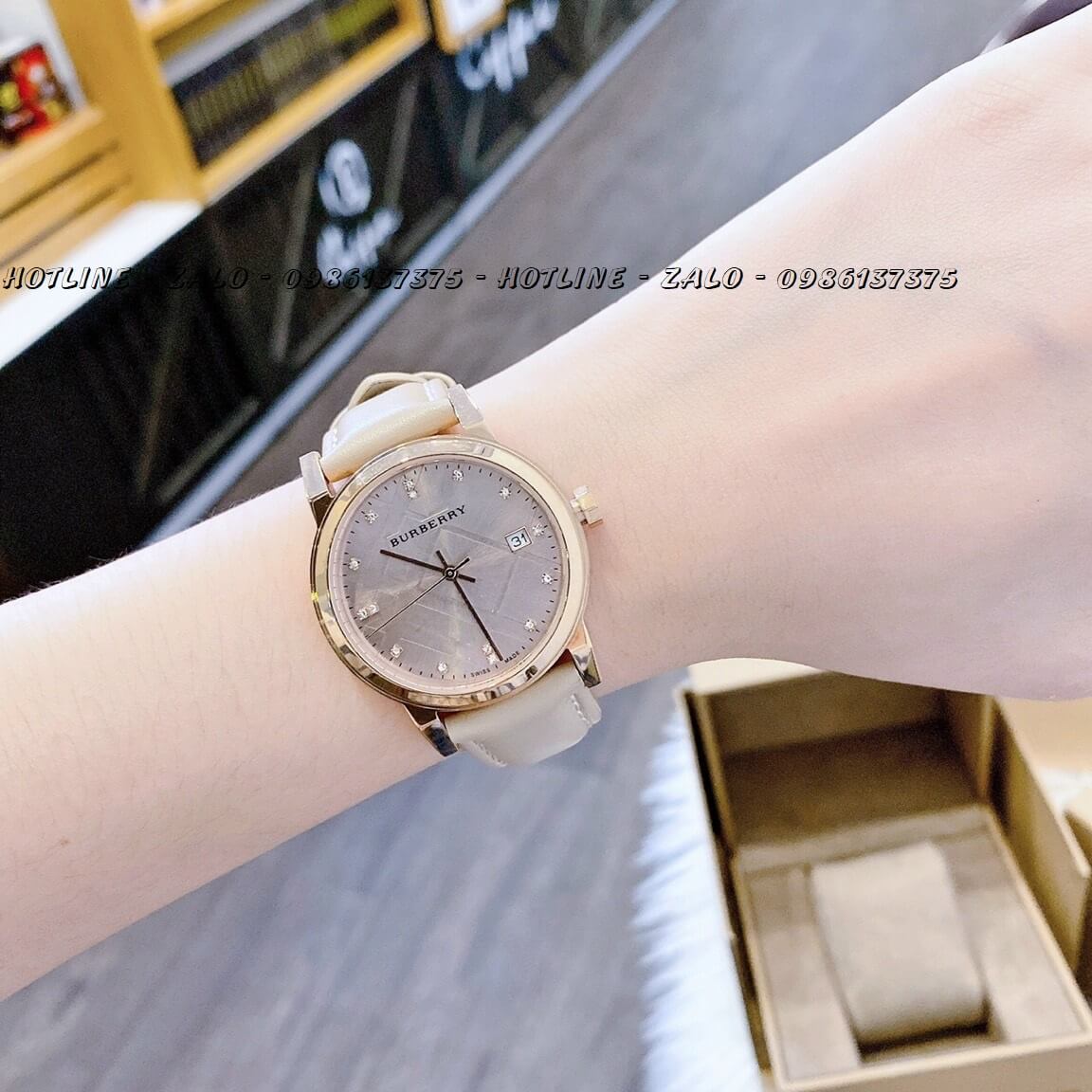 Đồng Hồ Burberry Nữ Dây Da Nude 34mm - 28mm Mặt Hột