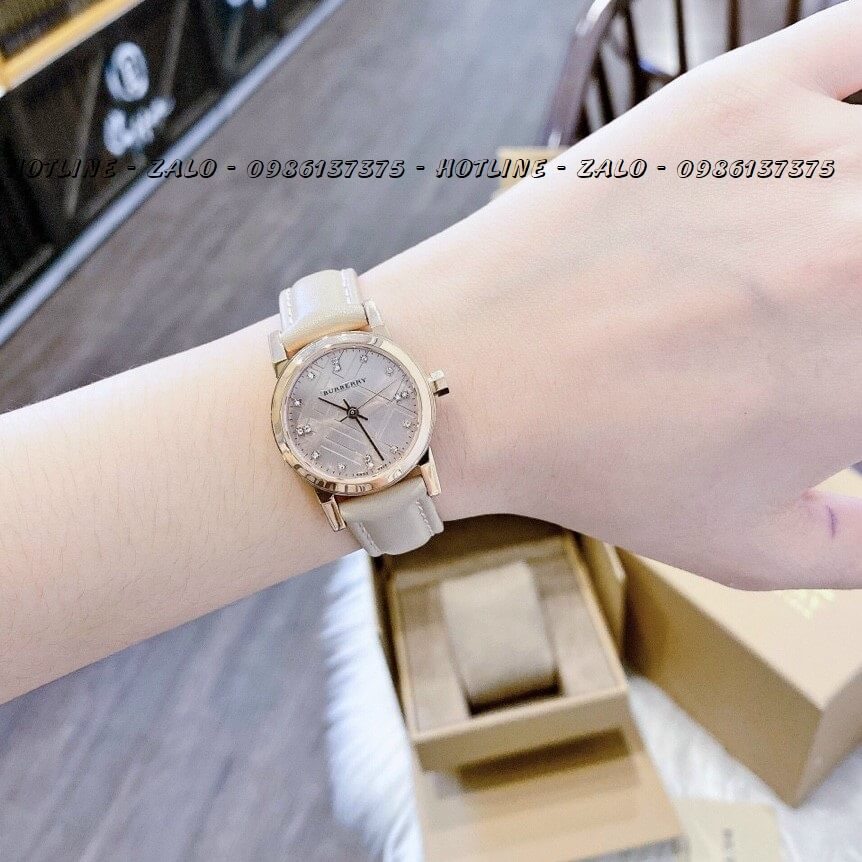 Đồng Hồ Burberry Nữ Dây Da Nude 34mm - 28mm Mặt Hột