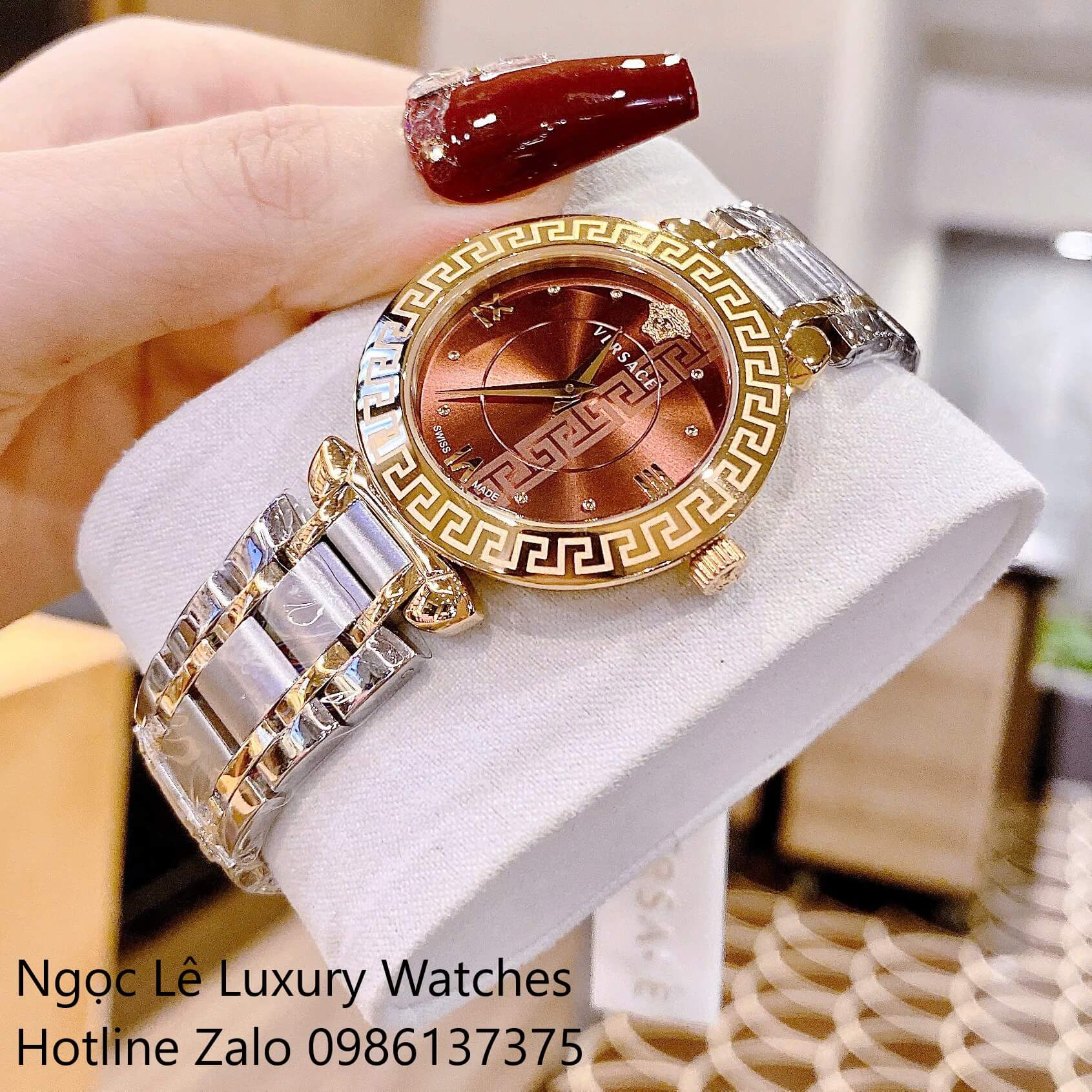 Đồng Hồ Cao Cấp Nữ - Đồng Hồ Versace Daphnis Dây Kim Loại Demi Vàng Mặt Nâu Size 35mm