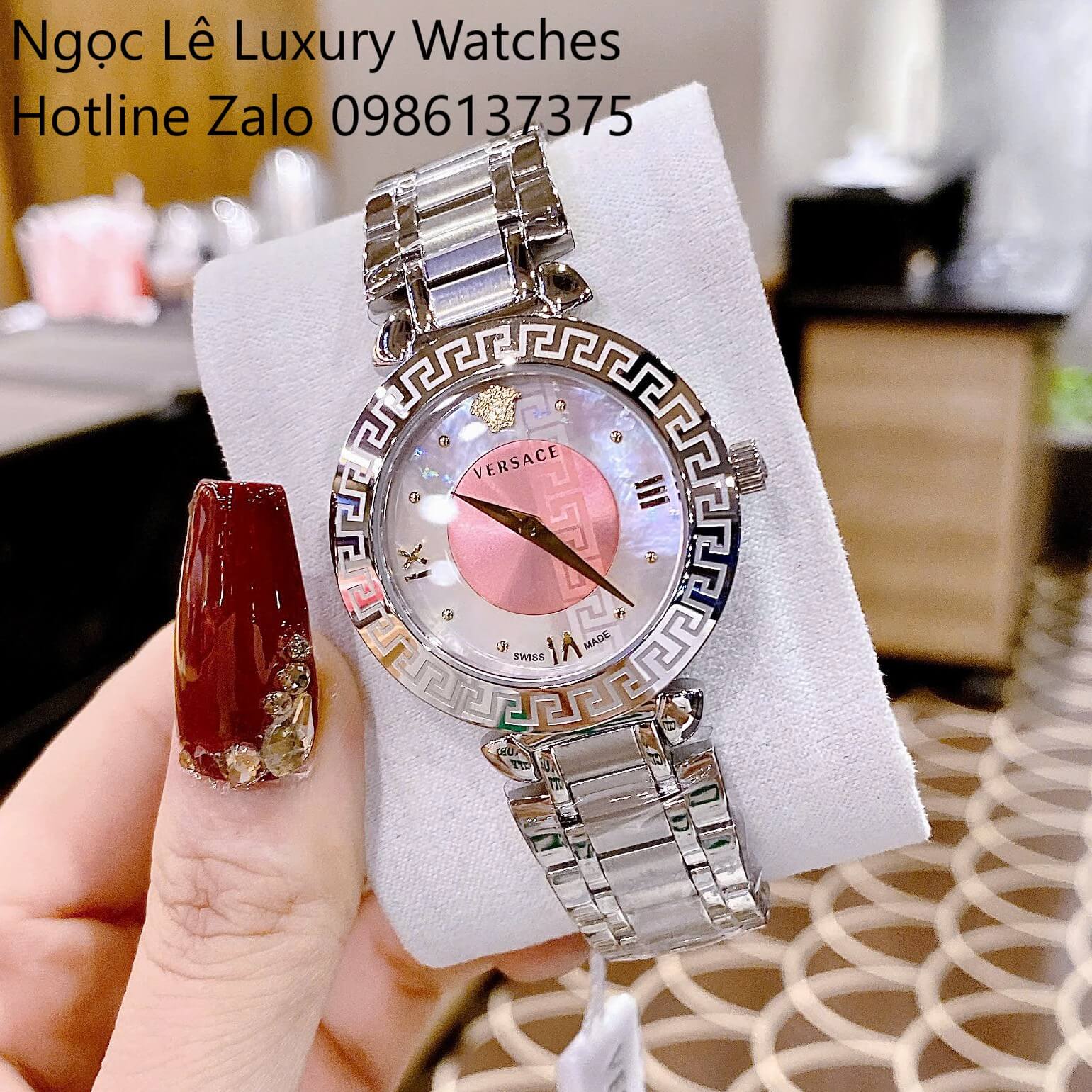 Đồng Hồ Cao Cấp Nữ - Đồng Hồ Versace Daphnis Dây Kim Loại Màu Bạc Mặt Hồng Size 35mm