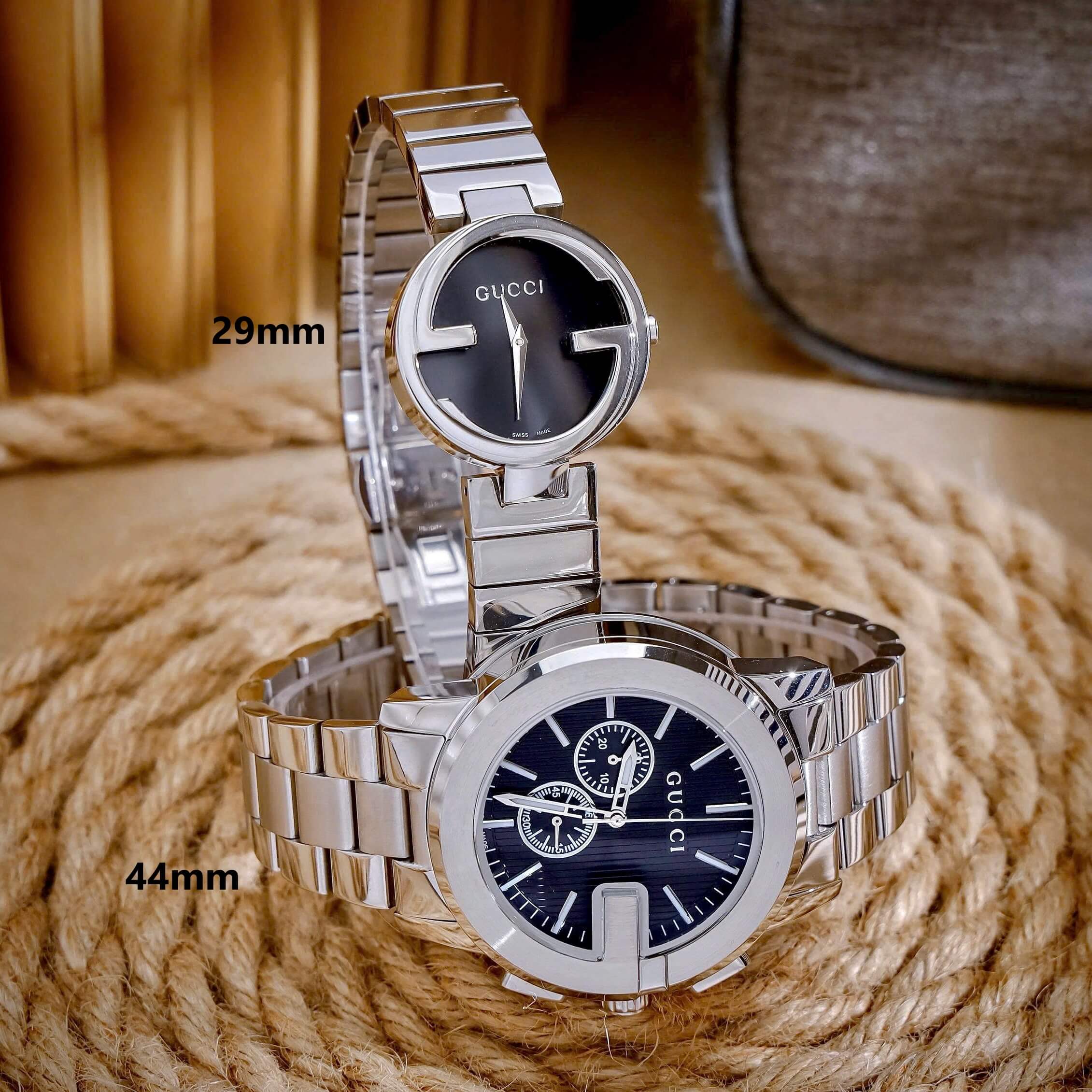 Đồng Hồ Cặp Gucci Dây Kim Loại Bạc Mặt Đen Cao Cấp Nam 44mm Nữ 29mm
