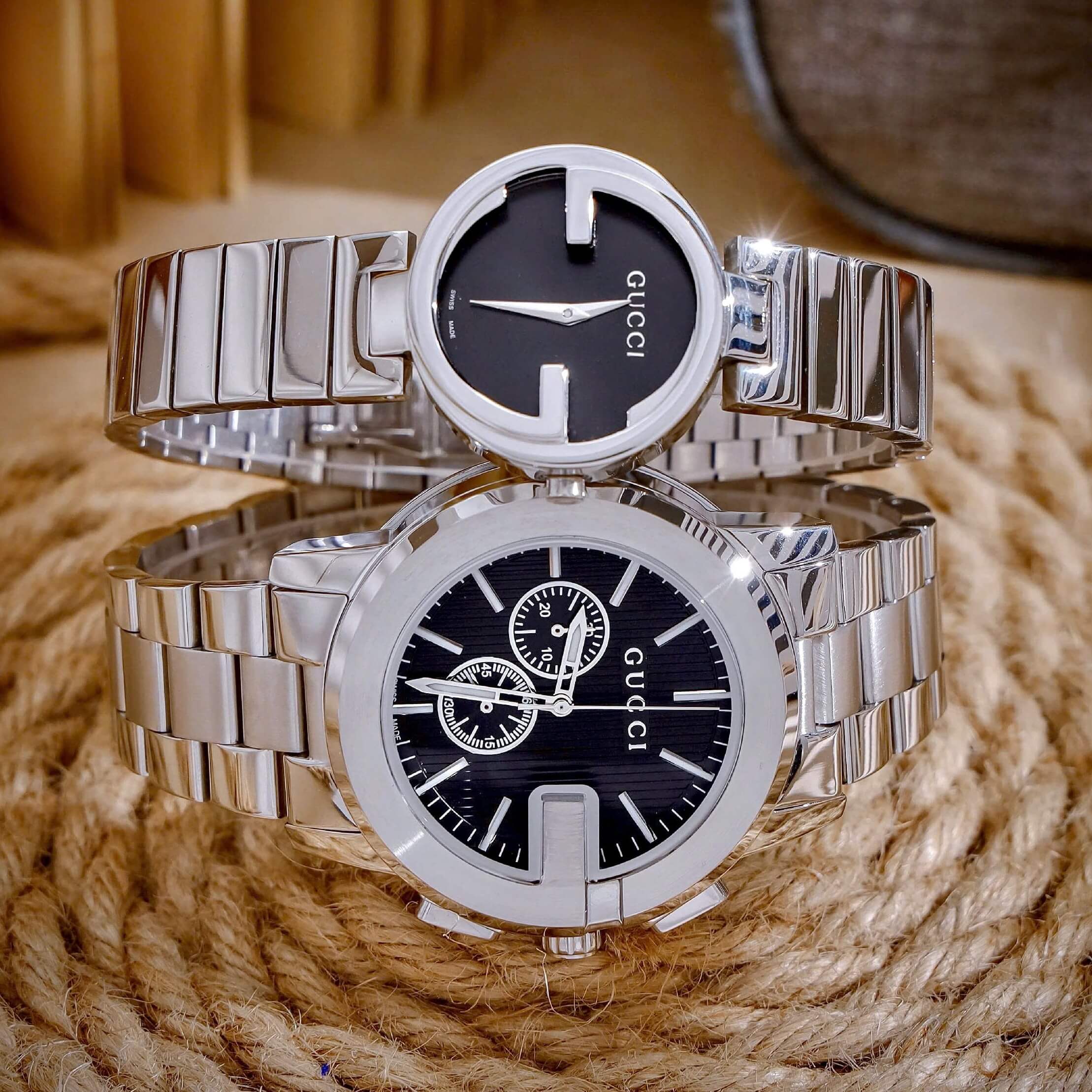 Đồng Hồ Cặp Gucci Dây Kim Loại Bạc Mặt Đen Cao Cấp Nam 44mm Nữ 29mm
