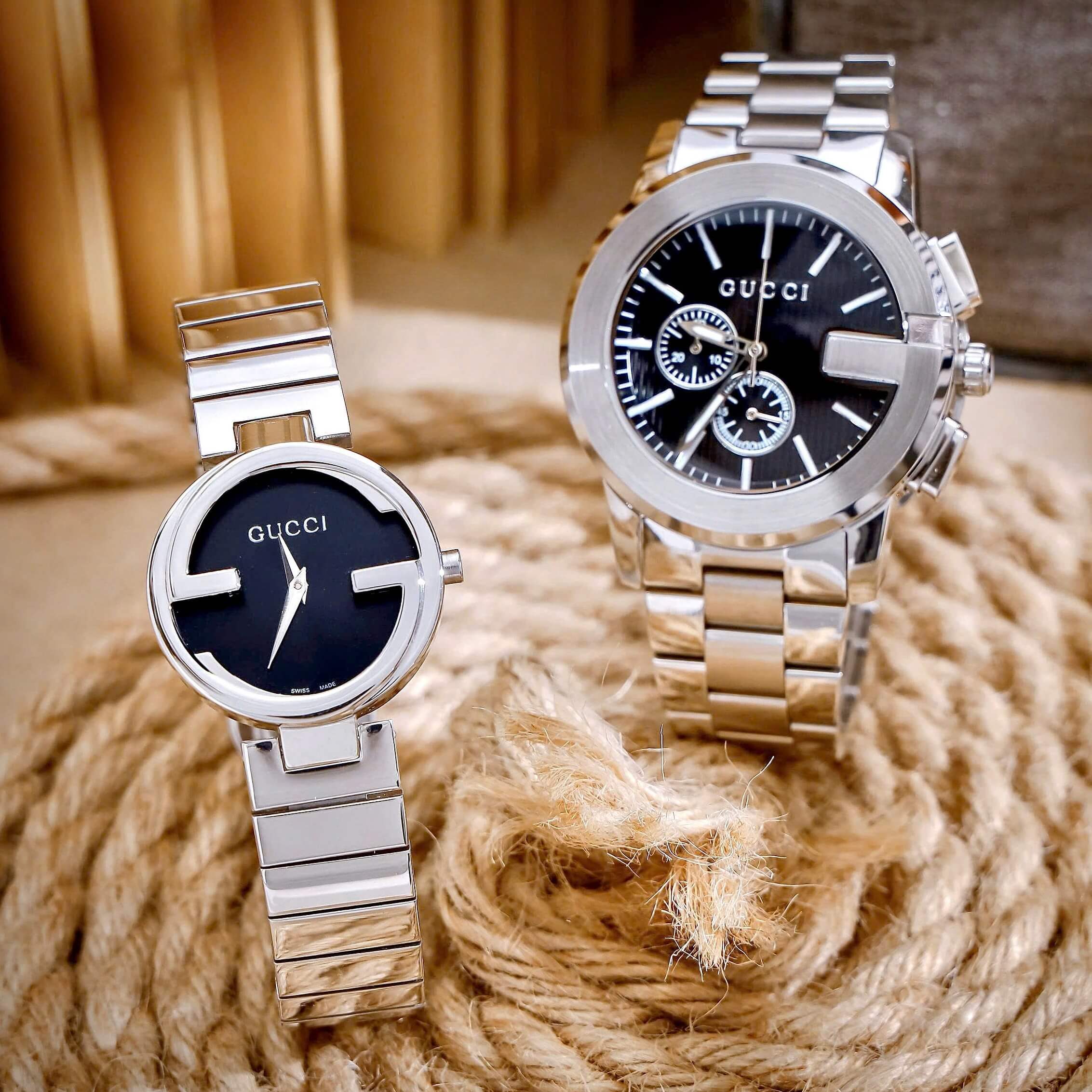 Đồng Hồ Cặp Gucci Dây Kim Loại Bạc Mặt Đen Cao Cấp Nam 44mm Nữ 29mm