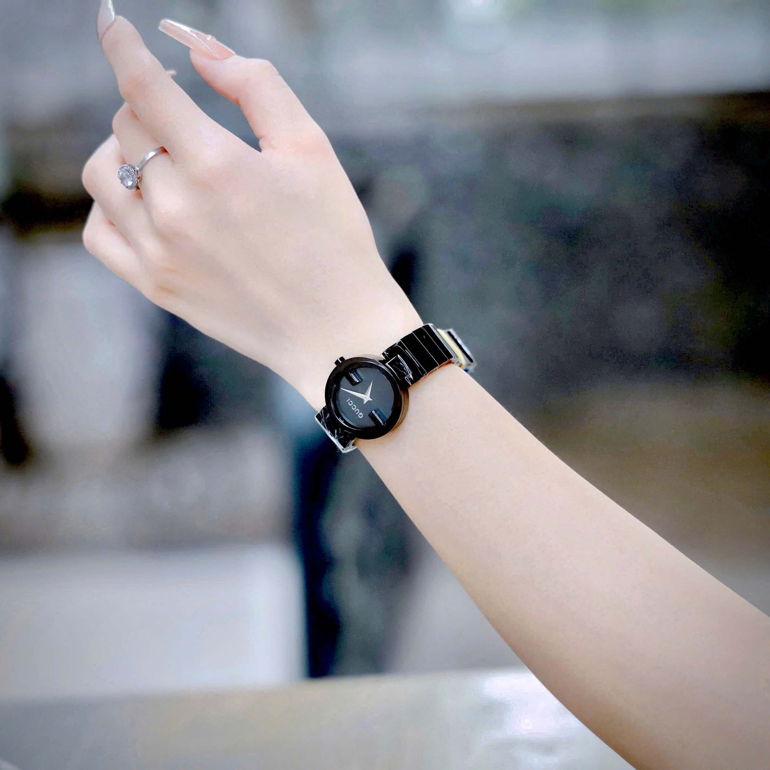 Đồng Hồ Cặp Gucci Dây Kim Loại Màu Đen Cao Cấp Nam 44mm Nữ 29mm Quartz