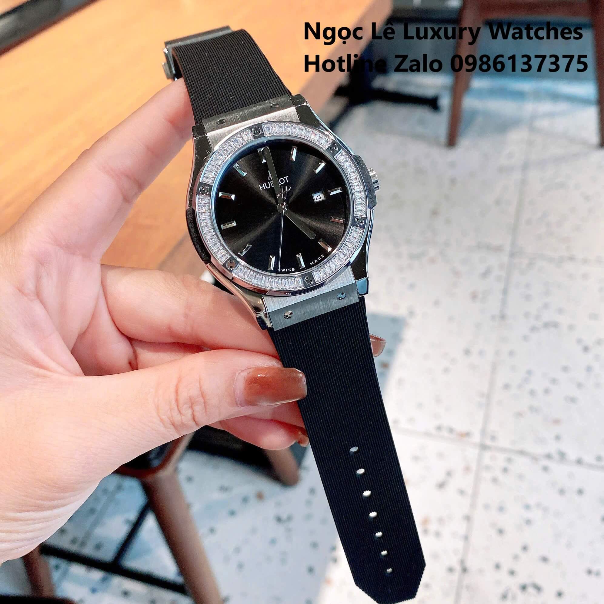 Đồng Hồ Cặp Hublot Classic Fusion Pin Dây Cao Su Đen Đính Đá Vỏ Bạc Size 41mm - 34mm
