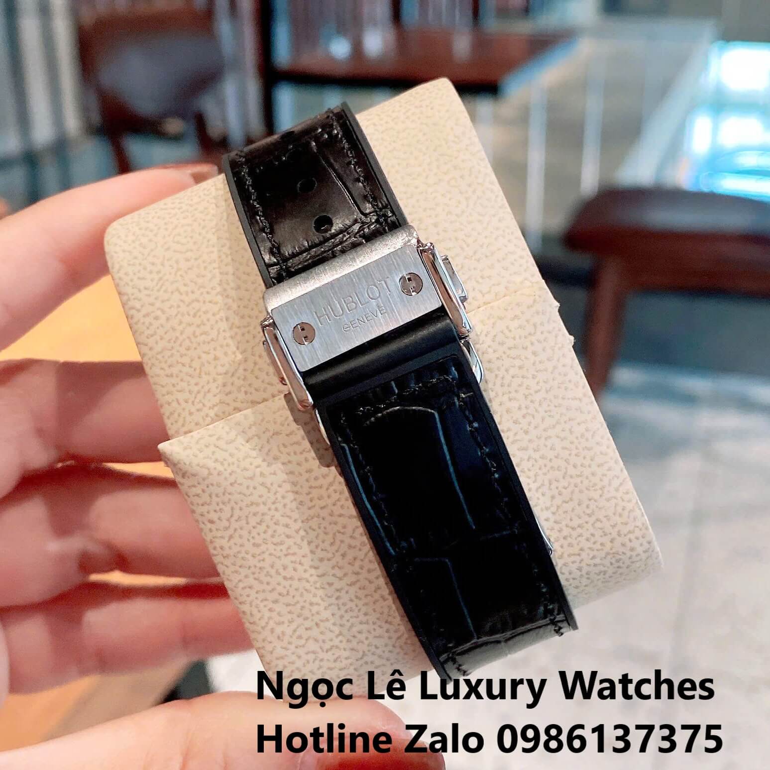 Đồng Hồ Cặp Hublot Classic Fusion Pin Màu Đen Đính Đá Vỏ Bạc Size 41mm - 34mm