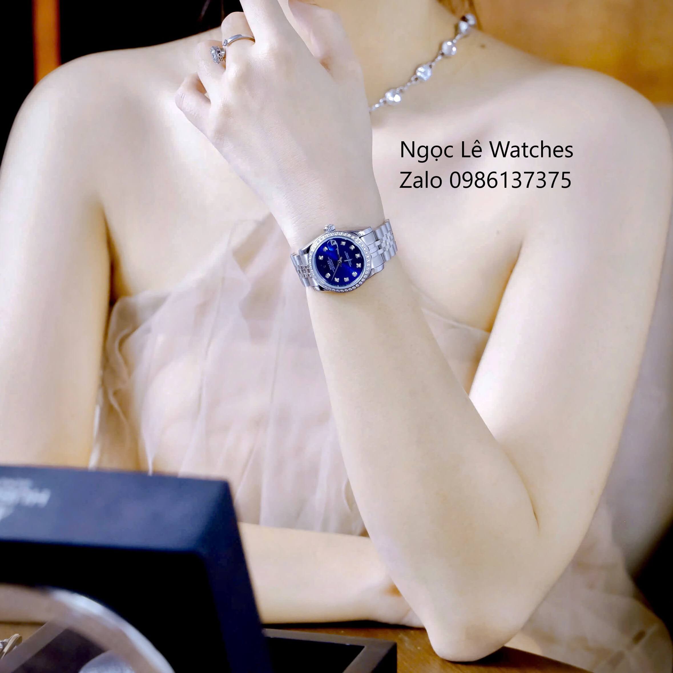 Đồng Hồ Cặp Rolex Datejust Máy Pin Màu Bạc Mặt Xanh Navy Viền Đá Size Nam 41mm Nữ 31mm