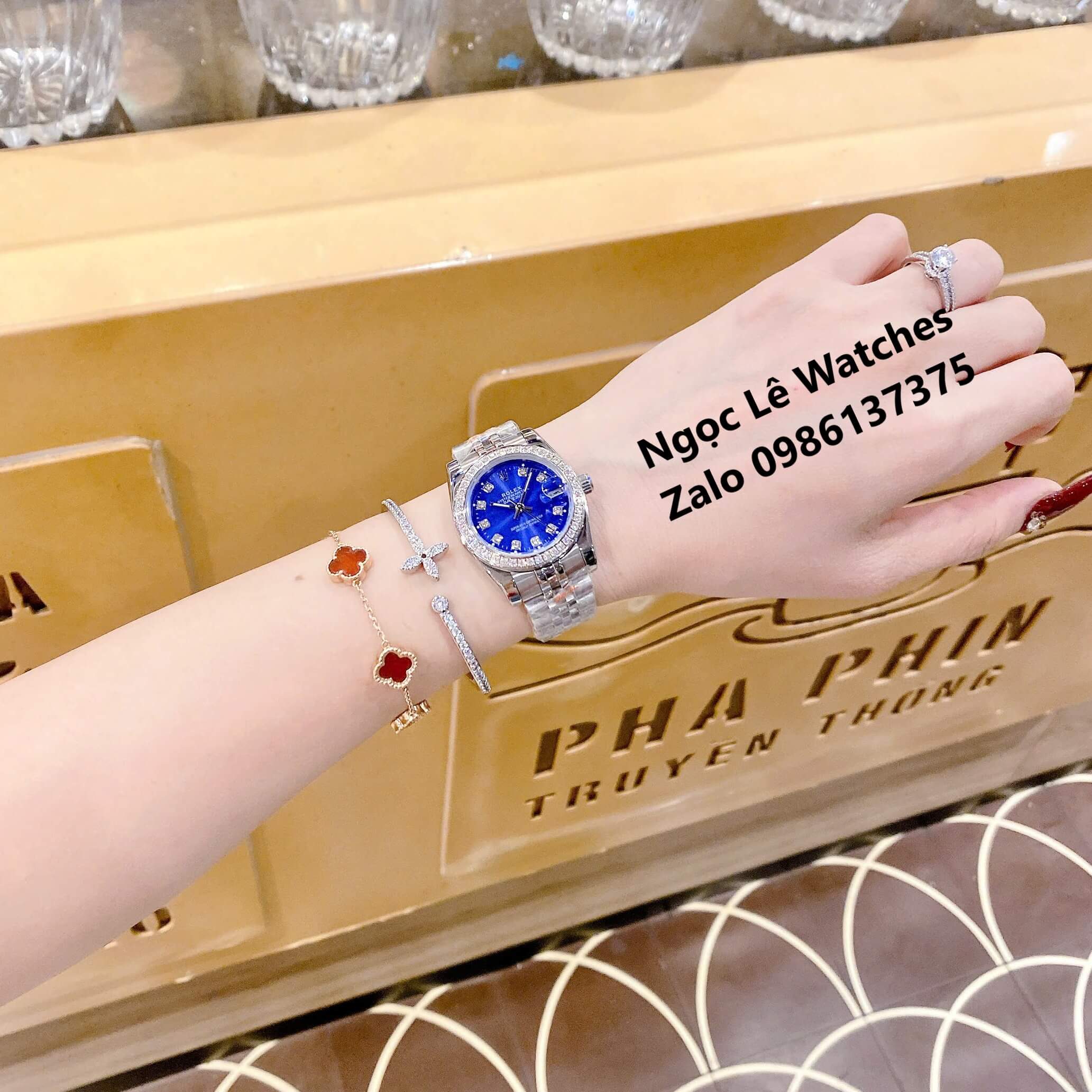 Đồng Hồ Cặp Rolex Datejust Máy Pin Nam Nữ Màu Bạc Mặt Xanh Navy Viền Đá Size 41mm-31mm