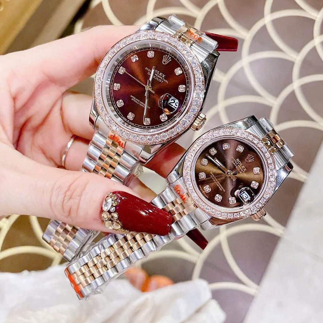 Đồng Hồ Cặp Rolex Datejust Máy Pin Nam Nữ Màu Demi Rose Mặt Nâu Viền Đá Size 41mm - 31mm