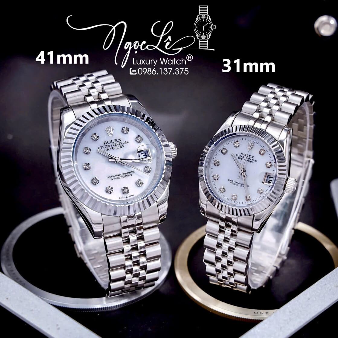 Đồng Hồ Cặp Rolex Datejust Pin Dây Kim Loại Bạc Mặt Trắng Xà Cừ Size 31mm - 41mm