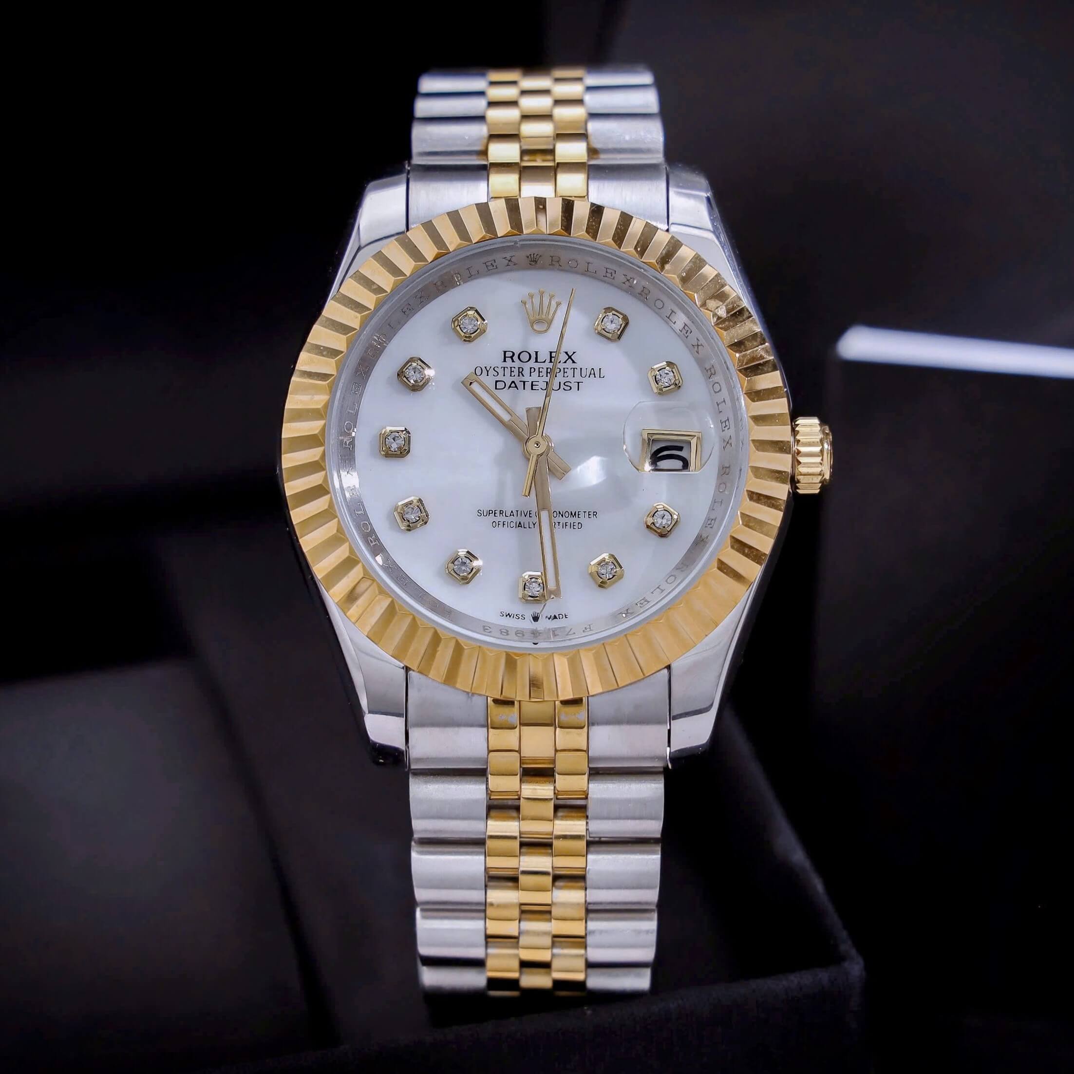 Đồng Hồ Cặp Rolex Datejust Pin Dây Kim Loại Demi Mặt Trắng Xà Cừ Size 31mm - 41mm