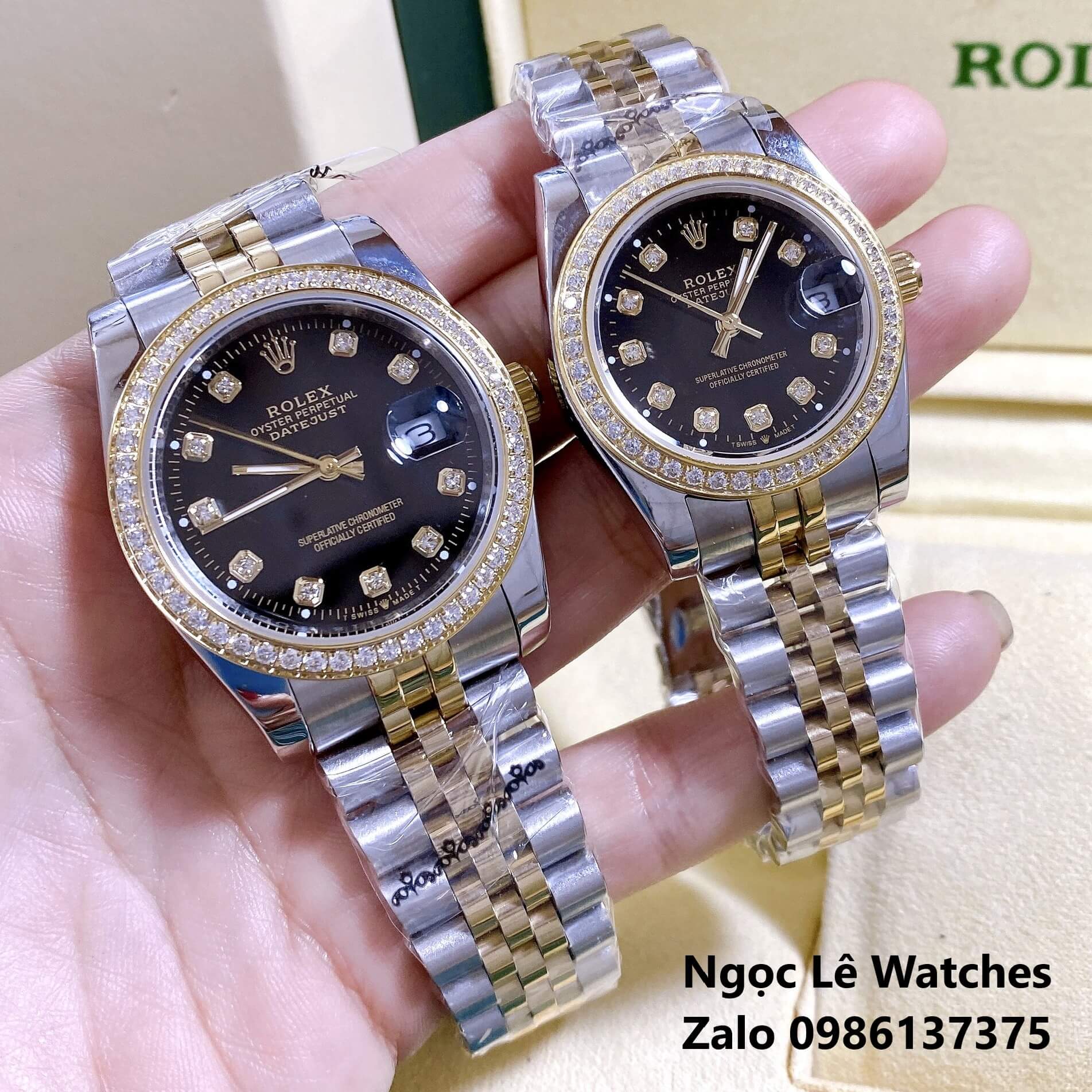 Đồng Hồ Cặp Rolex Datejust Pin Màu Demi Vàng Mặt Đen Viền Đá Size 36mm - 31mm