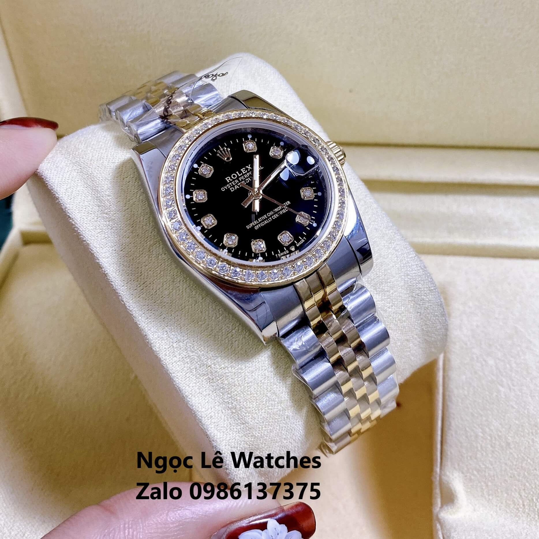 Đồng Hồ Cặp Rolex Datejust Pin Màu Demi Vàng Mặt Đen Viền Đá Size 36mm - 31mm