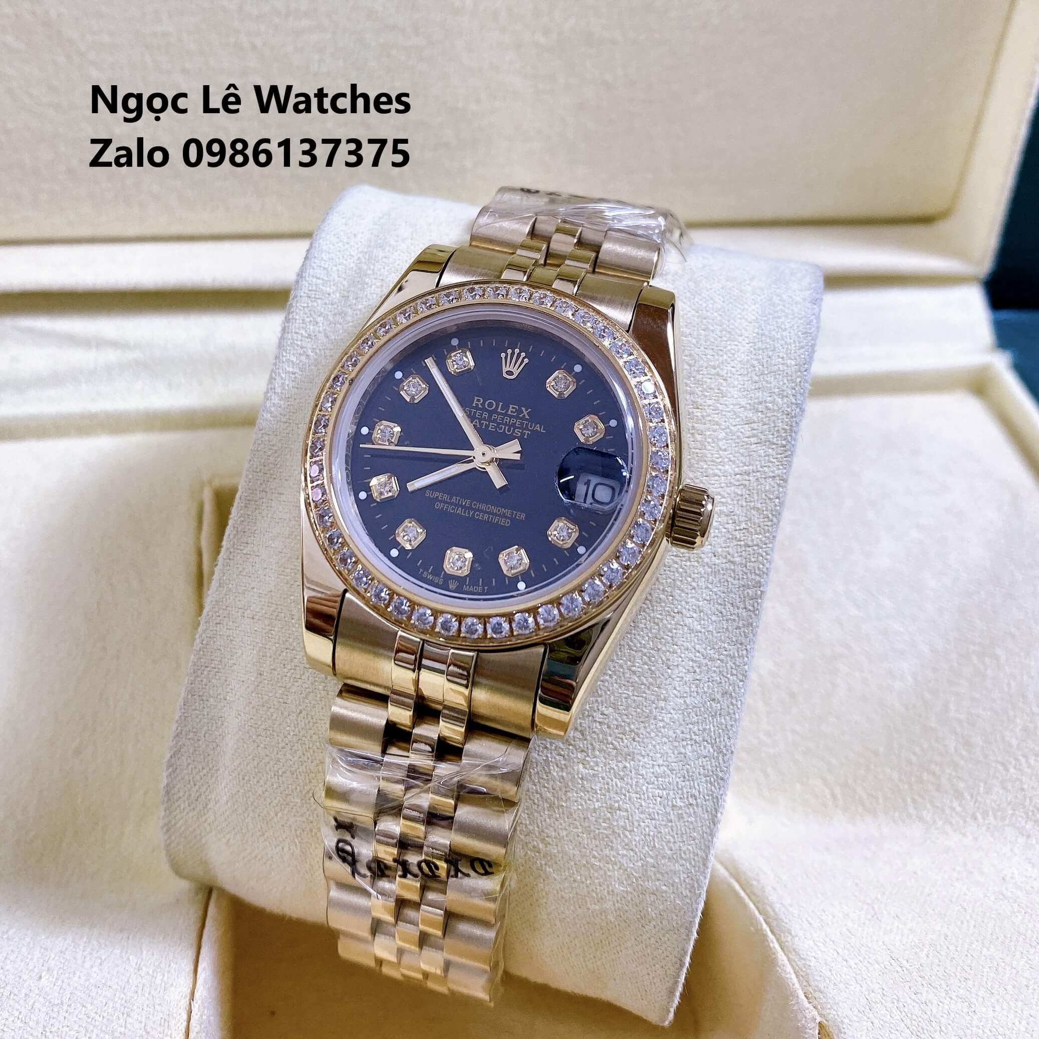Đồng Hồ Cặp Rolex Datejust Pin Màu Vàng Mặt Đen Viền Đá Size 36mm - 31mm