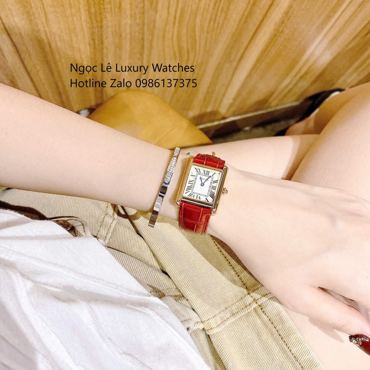 Đồng Hồ Cartier Nữ Dây Da Đỏ Mặt Chữ Nhật Số La Mã Kim Xanh Vỏ Gold Size 24x33mm