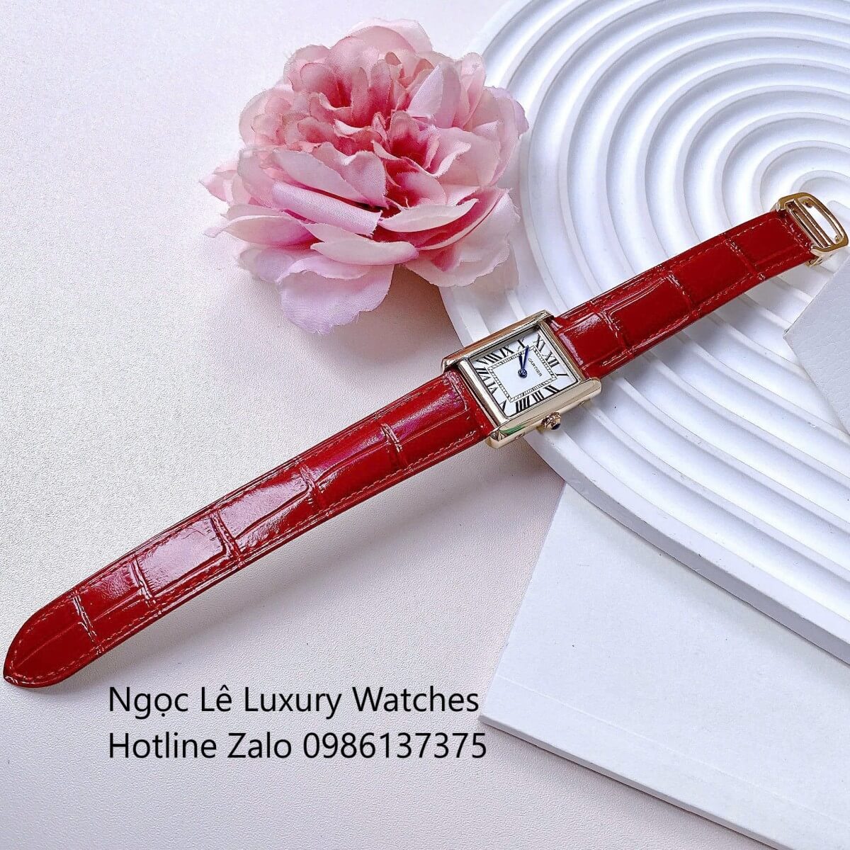Đồng Hồ Cartier Nữ Dây Da Đỏ Mặt Chữ Nhật Số La Mã Kim Xanh Vỏ Gold Size 24x33mm