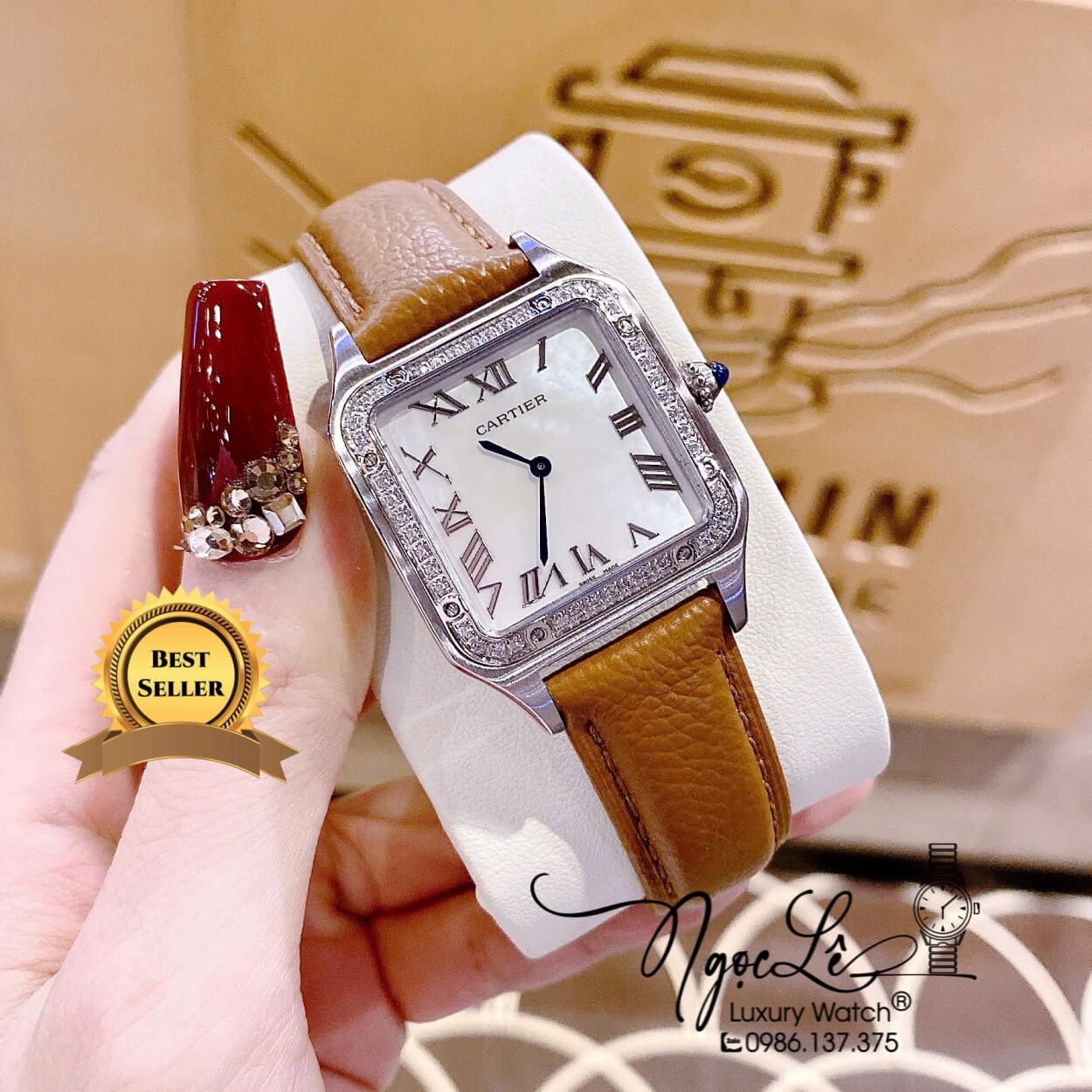 Đồng Hồ Nữ Cartier Santos De Dây Da Nâu Mặt Vuông Đính Đá Size 24x33mm Máy Pin Thụy Sĩ