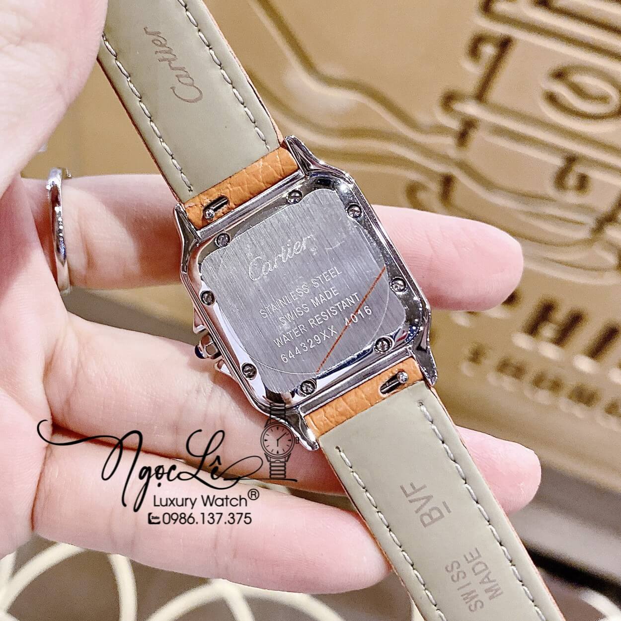 Đồng Hồ Nữ Cartier Santos De Dây Da Nâu Mặt Vuông Đính Đá Size 24x33mm Máy Pin Thụy - Vỏ Silver