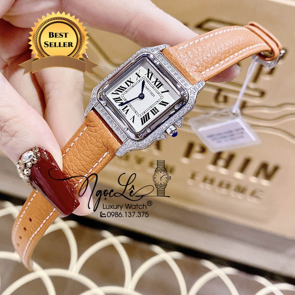 Đồng Hồ Nữ Cartier Santos De Dây Da Nâu Mặt Vuông Đính Đá Size 24x33mm Máy Pin Thụy - Vỏ Silver