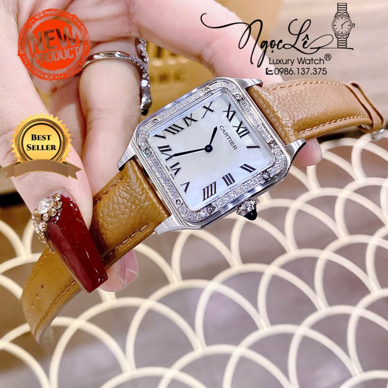 Đồng Hồ Nữ Cartier Santos De Dây Da Nâu Mặt Vuông Đính Đá Size 24x33mm Máy Pin Thụy Sĩ