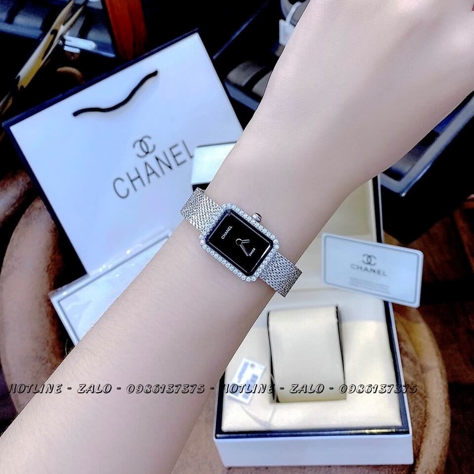 Đồng Hồ Nữ Chanel Boy Friend Diamond Mặt Đen 20x28mm