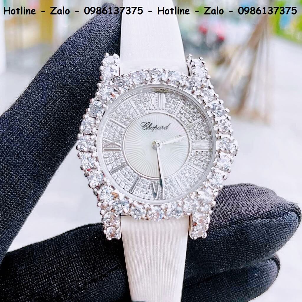 Đồng Hồ Chopard Nữ Dây Da Lụa Trắng Đính Đá Bạc 31mm