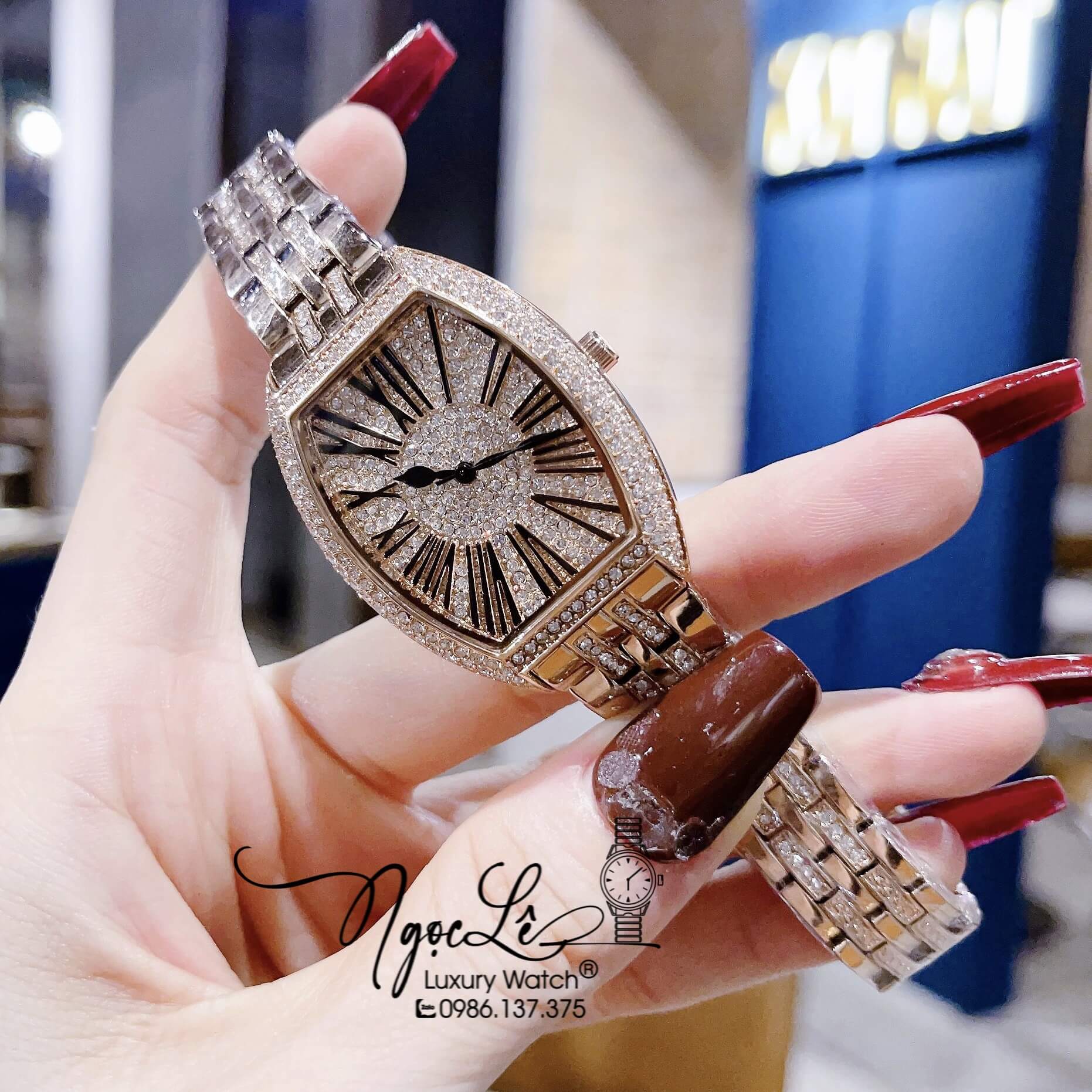 Đồng Hồ Chopard Nữ Dây Kim Loại Rose Gold Mặt Chữ Nhật Đính Đá Size 34mm Siêu Cấp