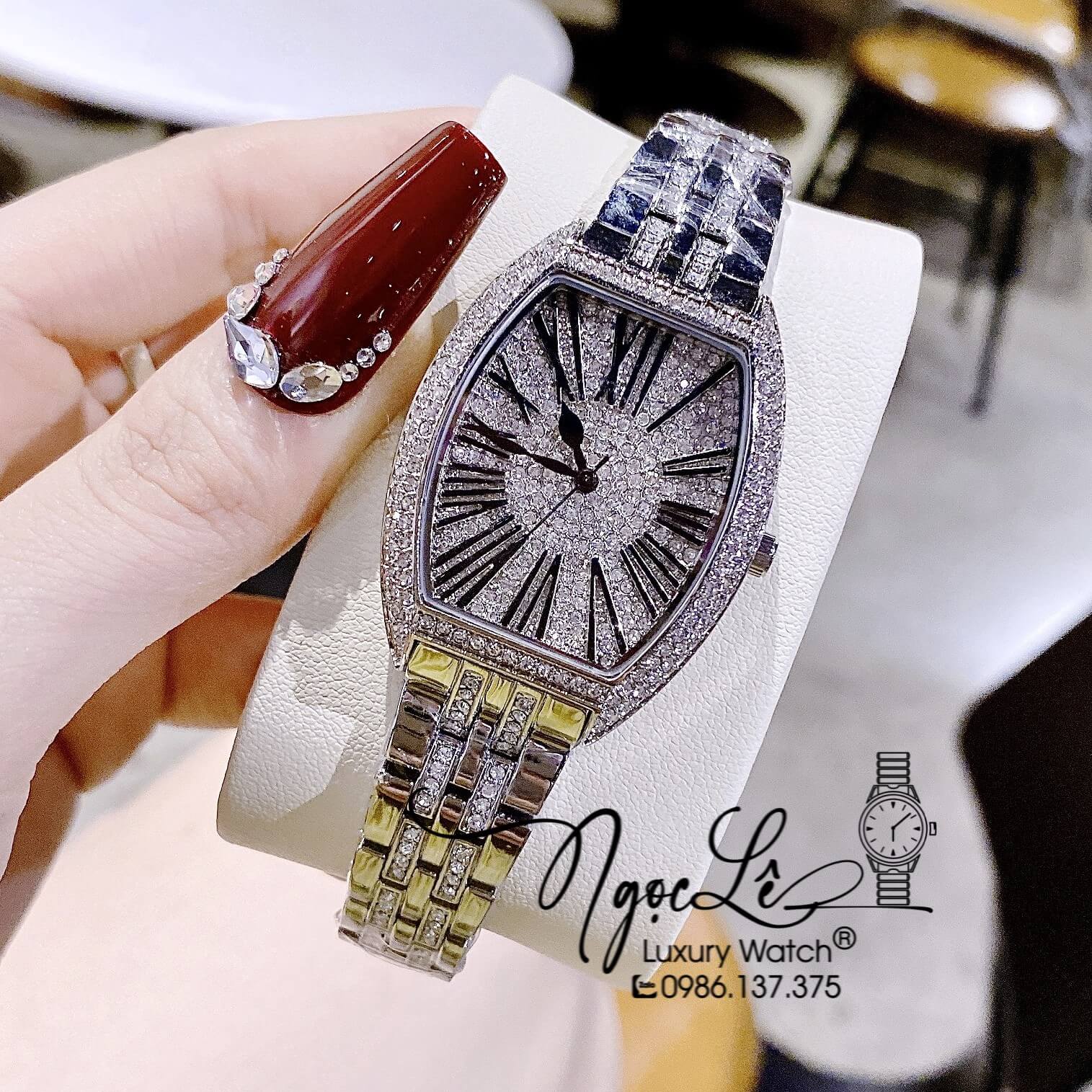 Đồng Hồ Chopard Nữ Dây Kim Loại Silver Mặt Chữ Nhật Đính Đá Size 34mm Siêu Cấp