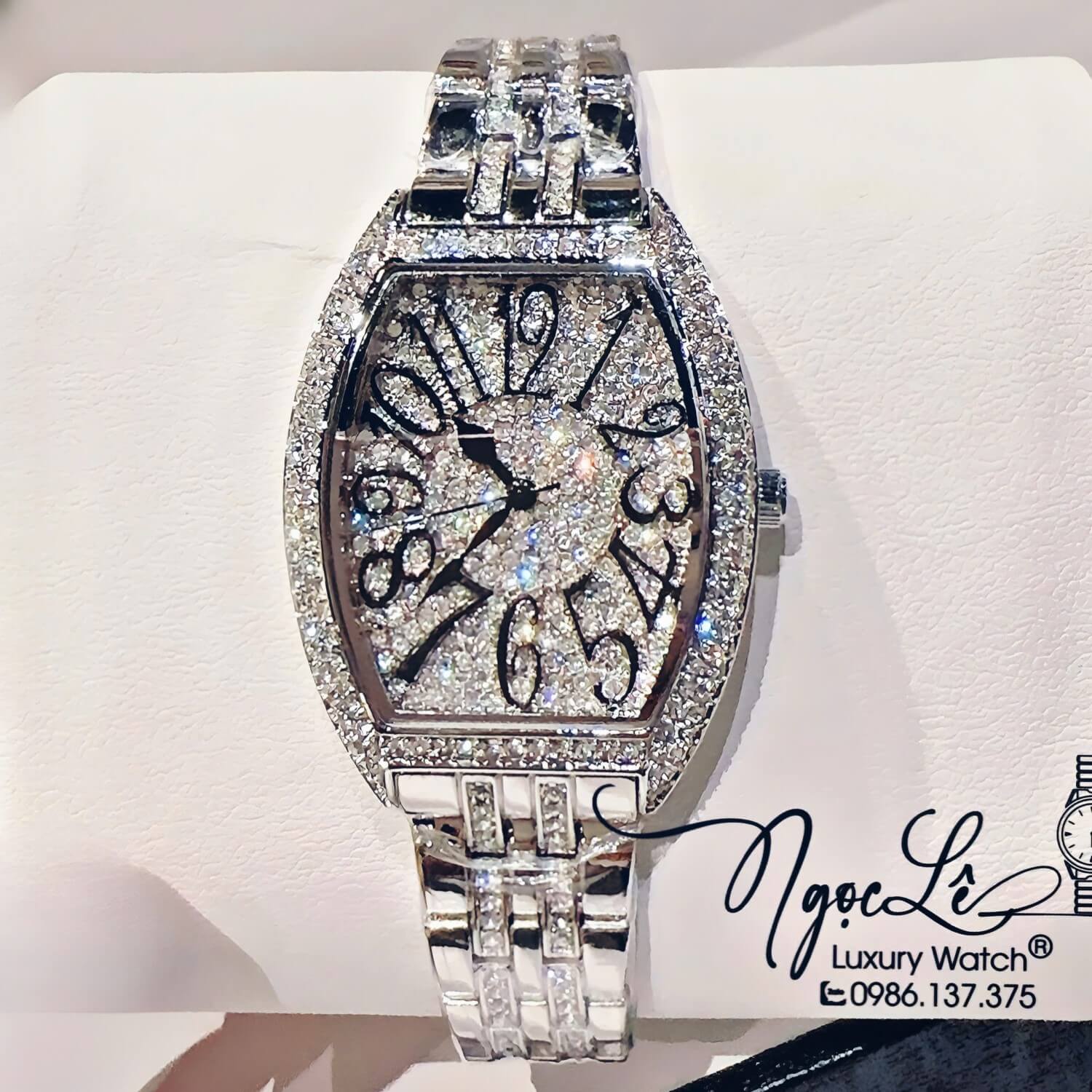 Đồng Hồ Chopard Nữ Dây Kim Loại Silver Mặt Chữ Nhật Đính Đá Size 34mm Siêu Cấp