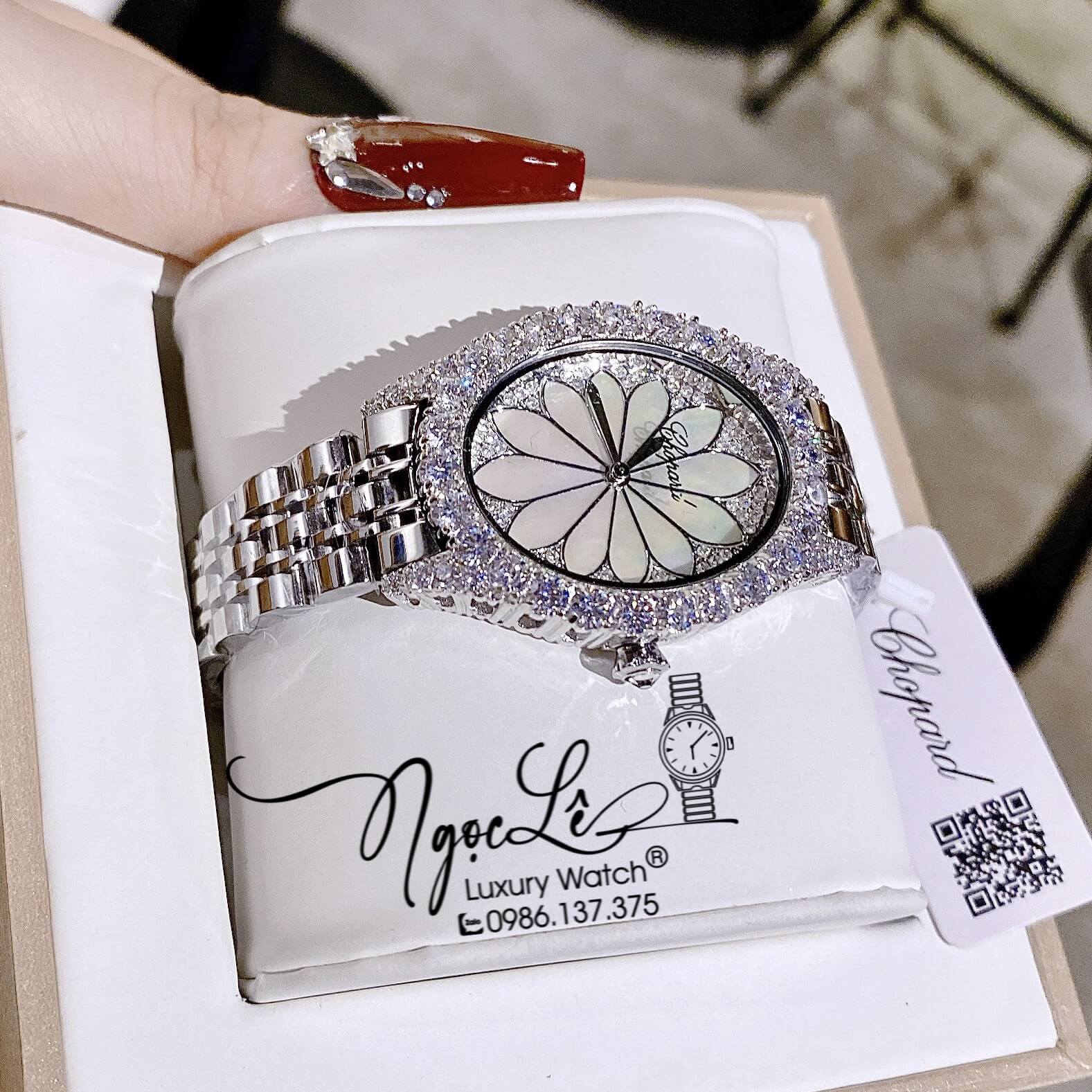 Đồng Hồ Chopard Nữ Mặt Oval Họa Tiết Hoa Xà Cừ Dây Kim Loại Màu Đính Đá Size 34mm