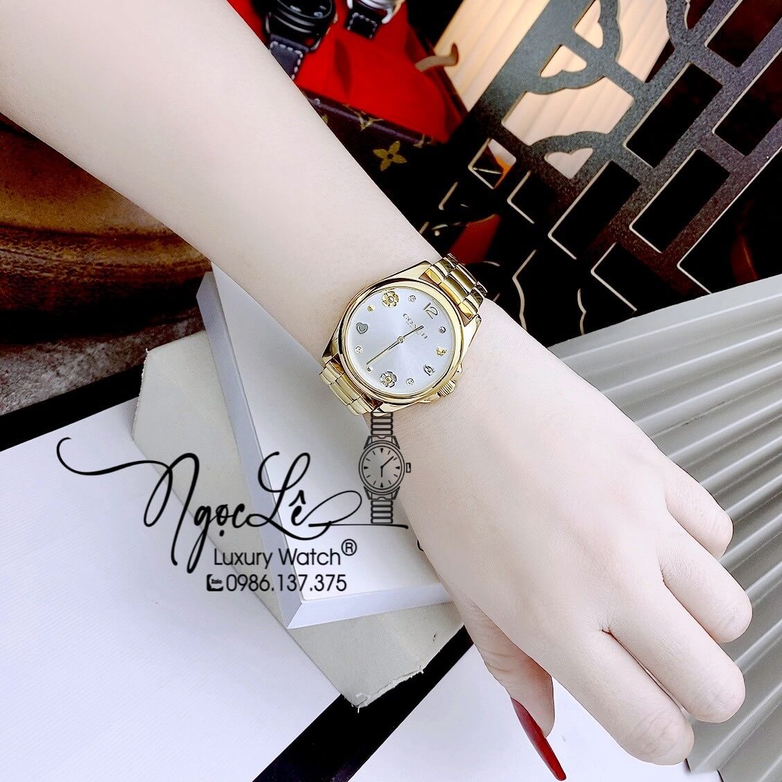 Đồng Hồ Coach Nữ Dây Kim Loại Vàng Gold Mặt Icon Size 37mm