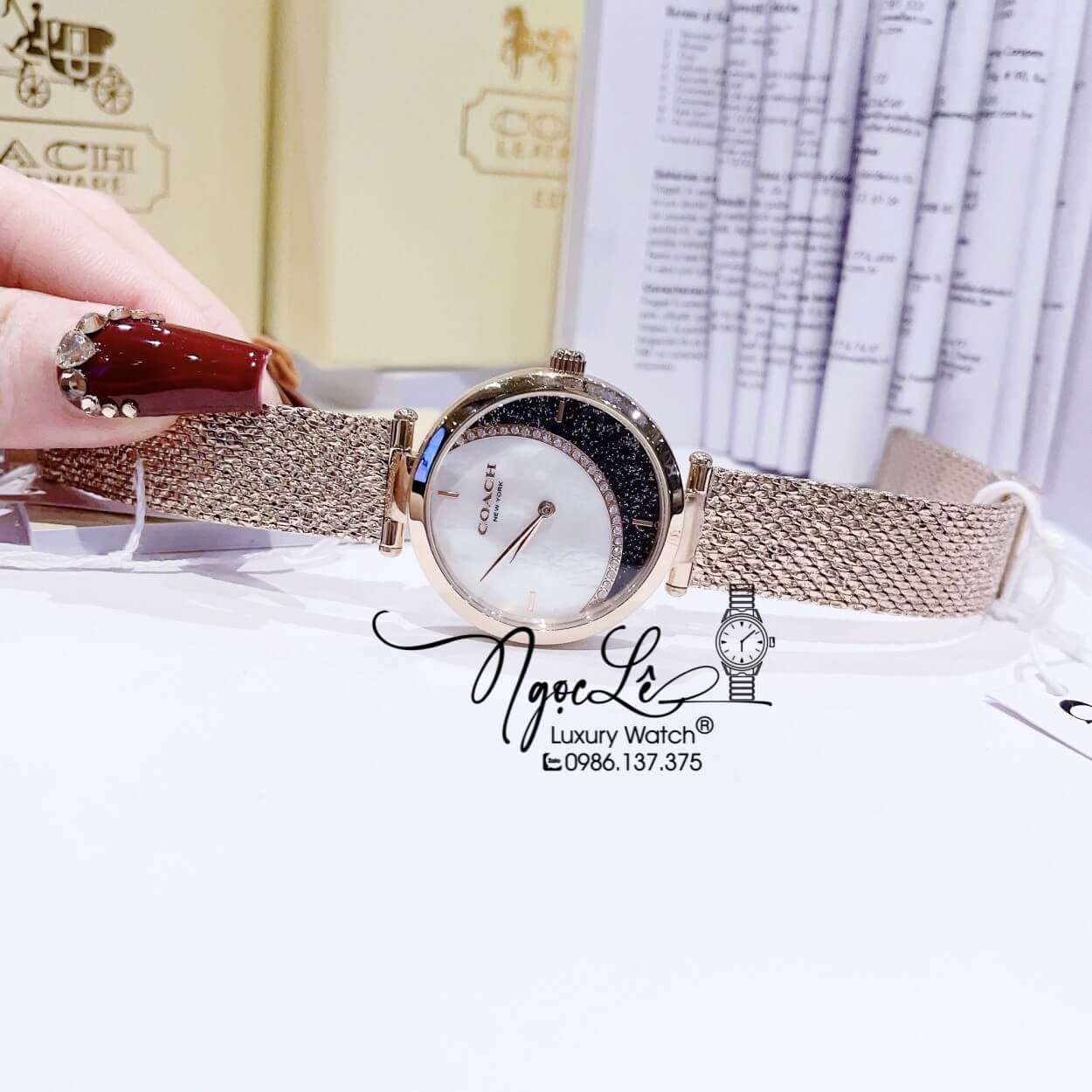 Đồng Hồ Nữ Hiệu Coach Dây Mesh Rose Mặt Trăng Sao Size 36mm