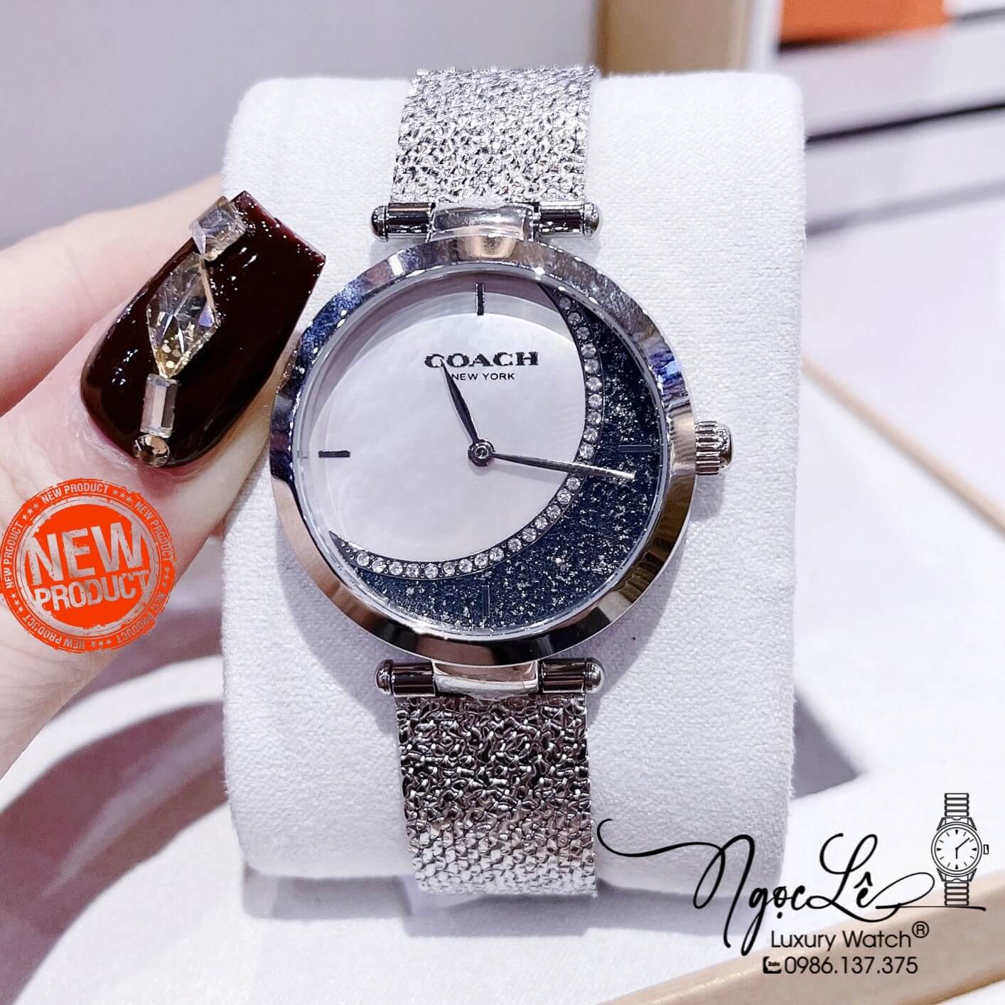 Đồng Hồ Nữ Hiệu Coach Dây Mesh Màu Silver Mặt Trăng Sao Size 36mm