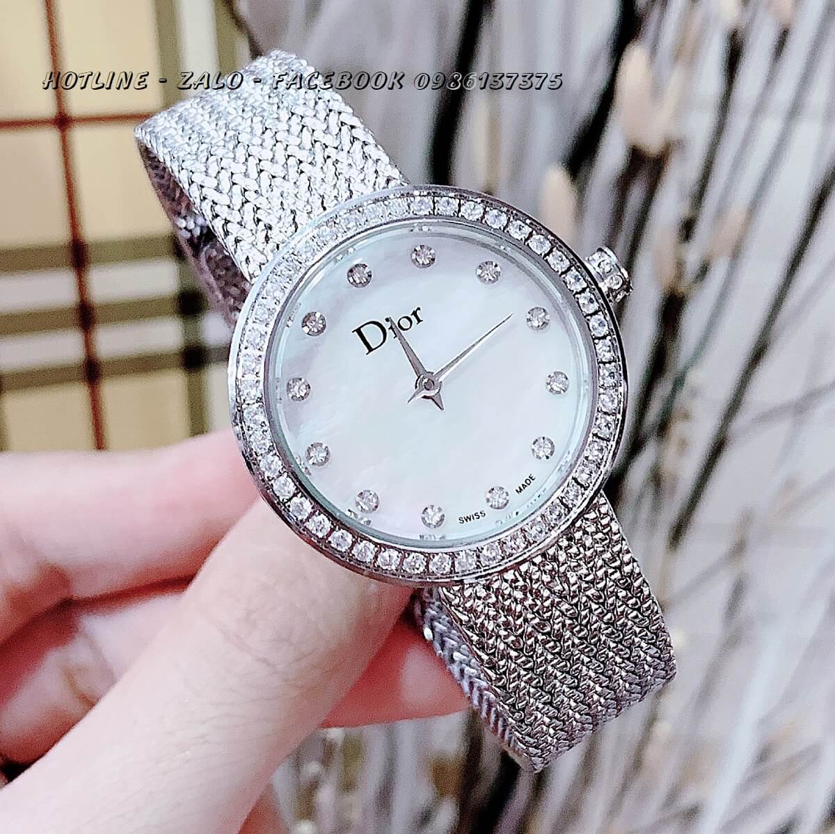 Đồng Hồ Dior Nữ Dây Mesh Bạc Mặt Trắng 31mm