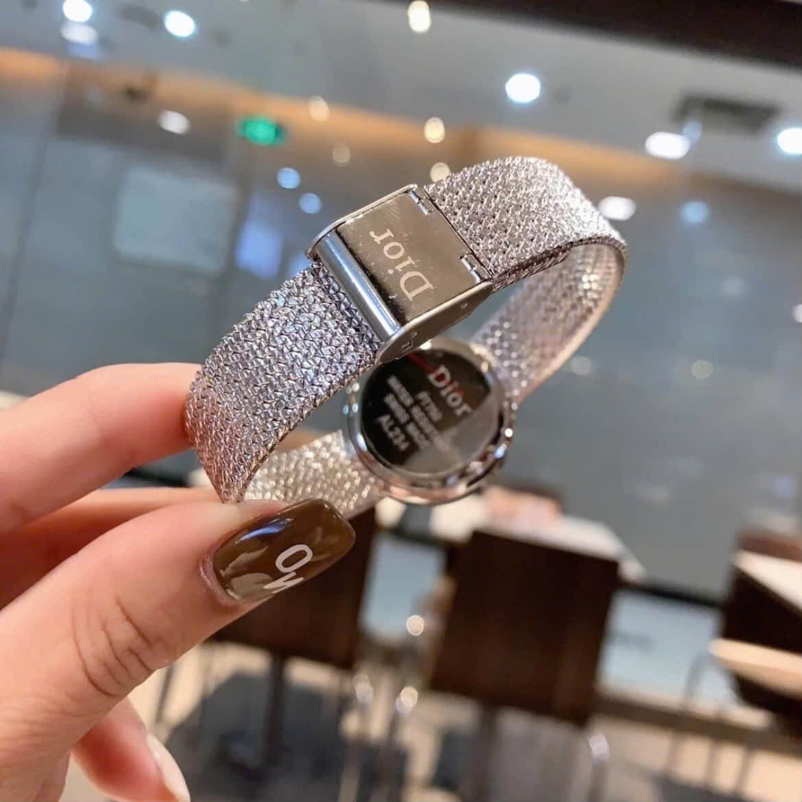Đồng Hồ Nữ Christian Dior Satine Mặt Đen Đính Đá Dây Lưới Silver Size 30mm