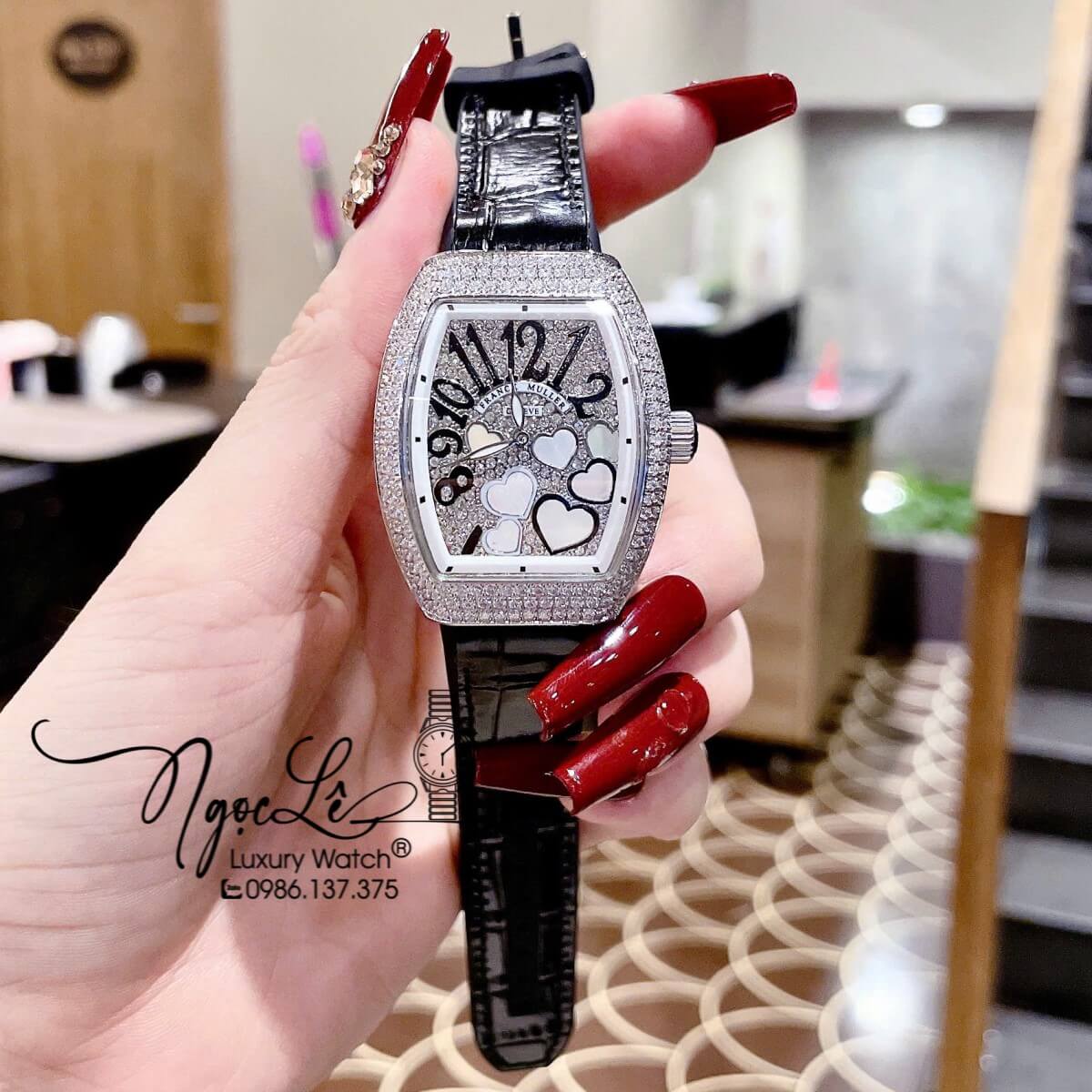 Đồng Hồ Franck Muller Nữ Dây Cao Su Bọc Da Màu Đen Đính Đá Mix Trái Tim Size 33mm