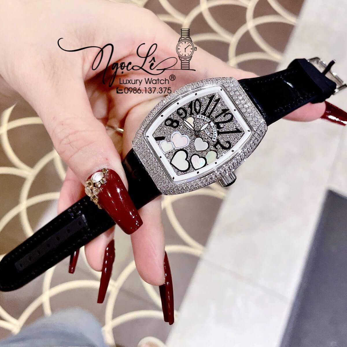 Đồng Hồ Franck Muller Nữ Dây Cao Su Bọc Da Màu Đen Đính Đá Mix Trái Tim Size 33mm