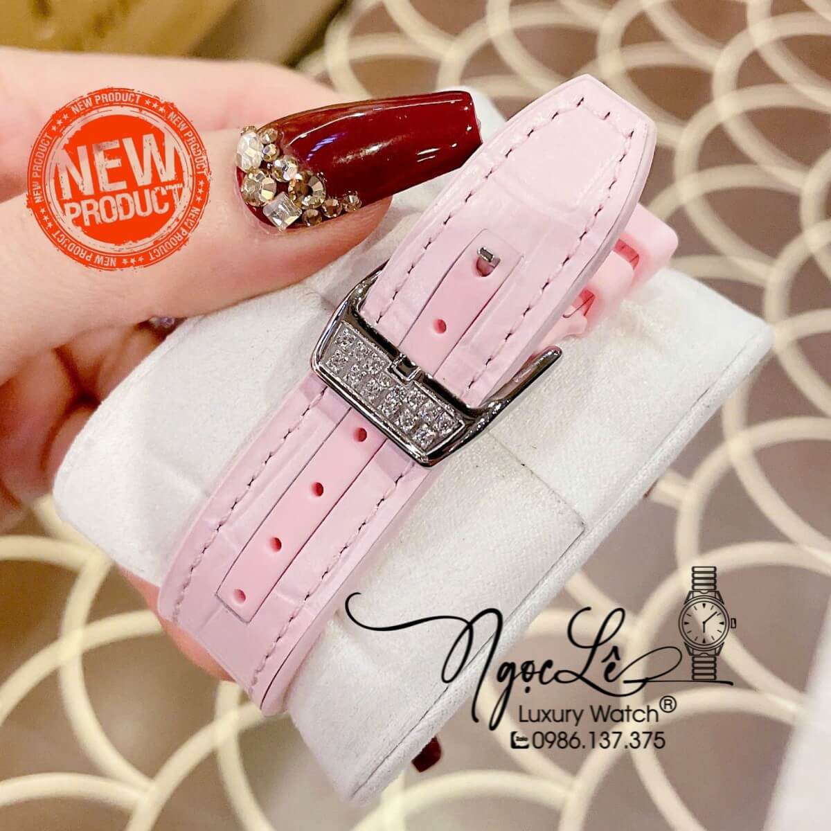 Đồng Hồ Franck Muller Nữ Dây Cao Su Bọc Da Màu Hồng Đính Đá Mix Trái Tim Size 33mm