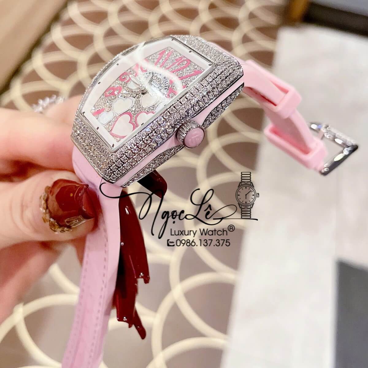 Đồng Hồ Franck Muller Nữ Dây Cao Su Bọc Da Màu Hồng Đính Đá Mix Trái Tim Size 33mm