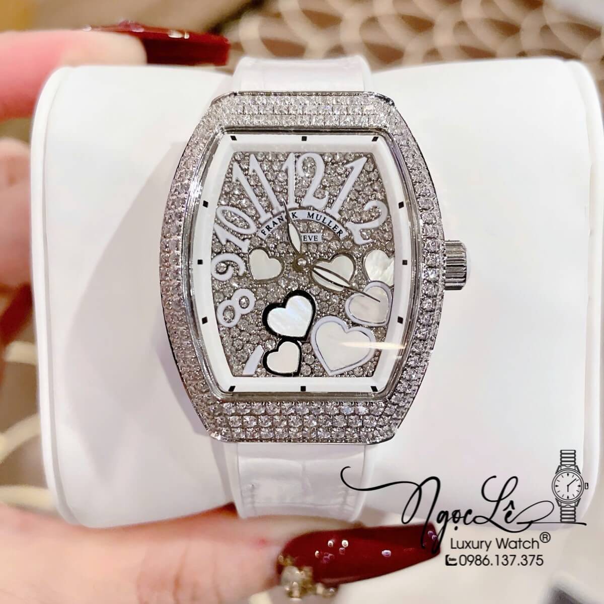 Đồng Hồ Franck Muller Nữ Dây Cao Su Bọc Da Màu Trắng Đính Đá Mix Trái Tim Size 33mm