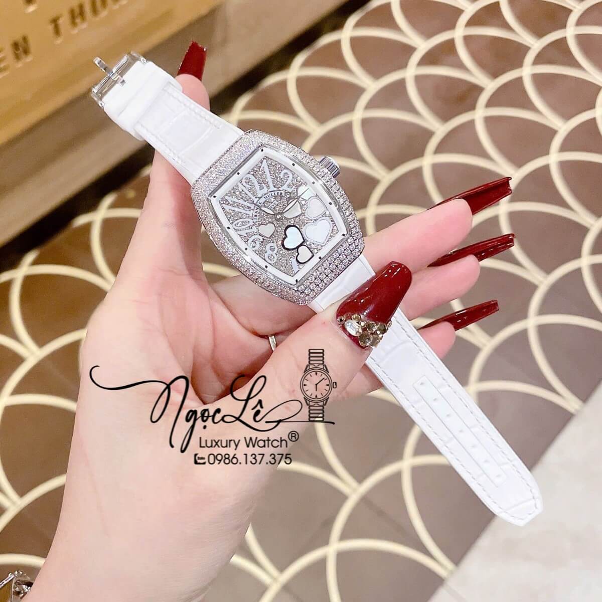 Đồng Hồ Franck Muller Nữ Dây Cao Su Bọc Da Màu Trắng Đính Đá Mix Trái Tim Size 33mm