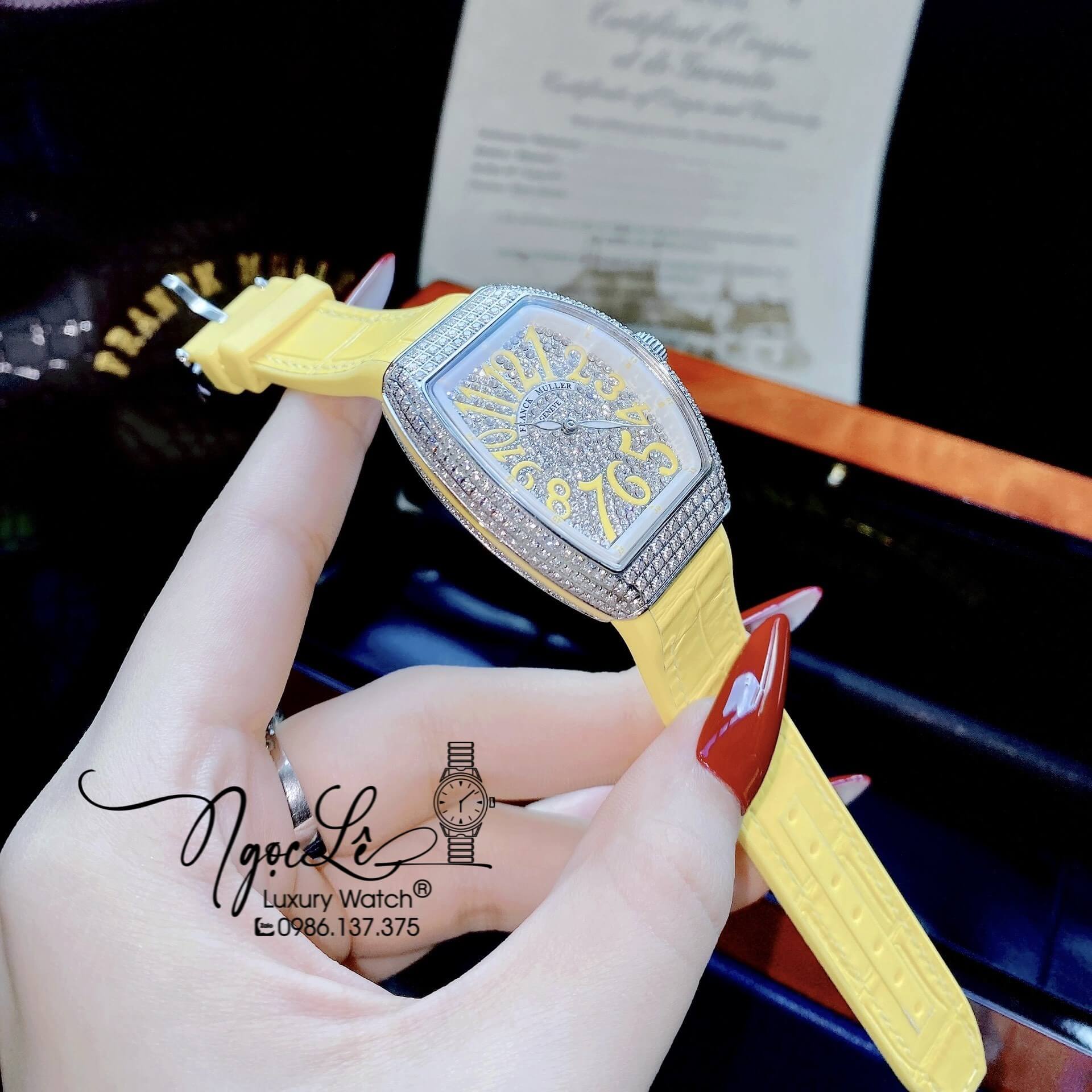 Đồng Hồ Franck Muller V32 Nữ Dây Màu Vàng Pastel Đính Đá Bạc Size 34mm