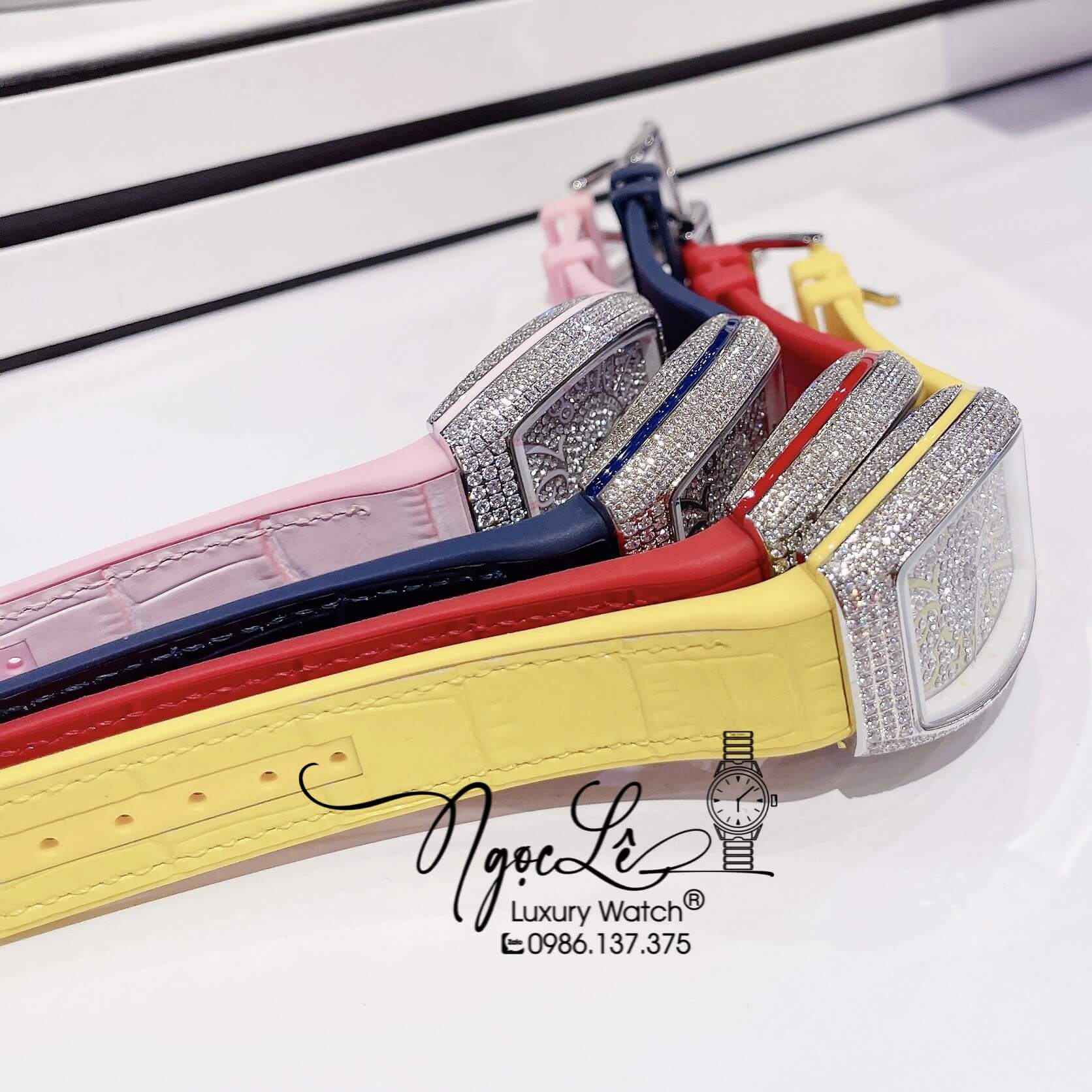 Đồng Hồ Franck Muller V32 Nữ Dây Màu Vàng Pastel Đính Đá Bạc Size 34mm