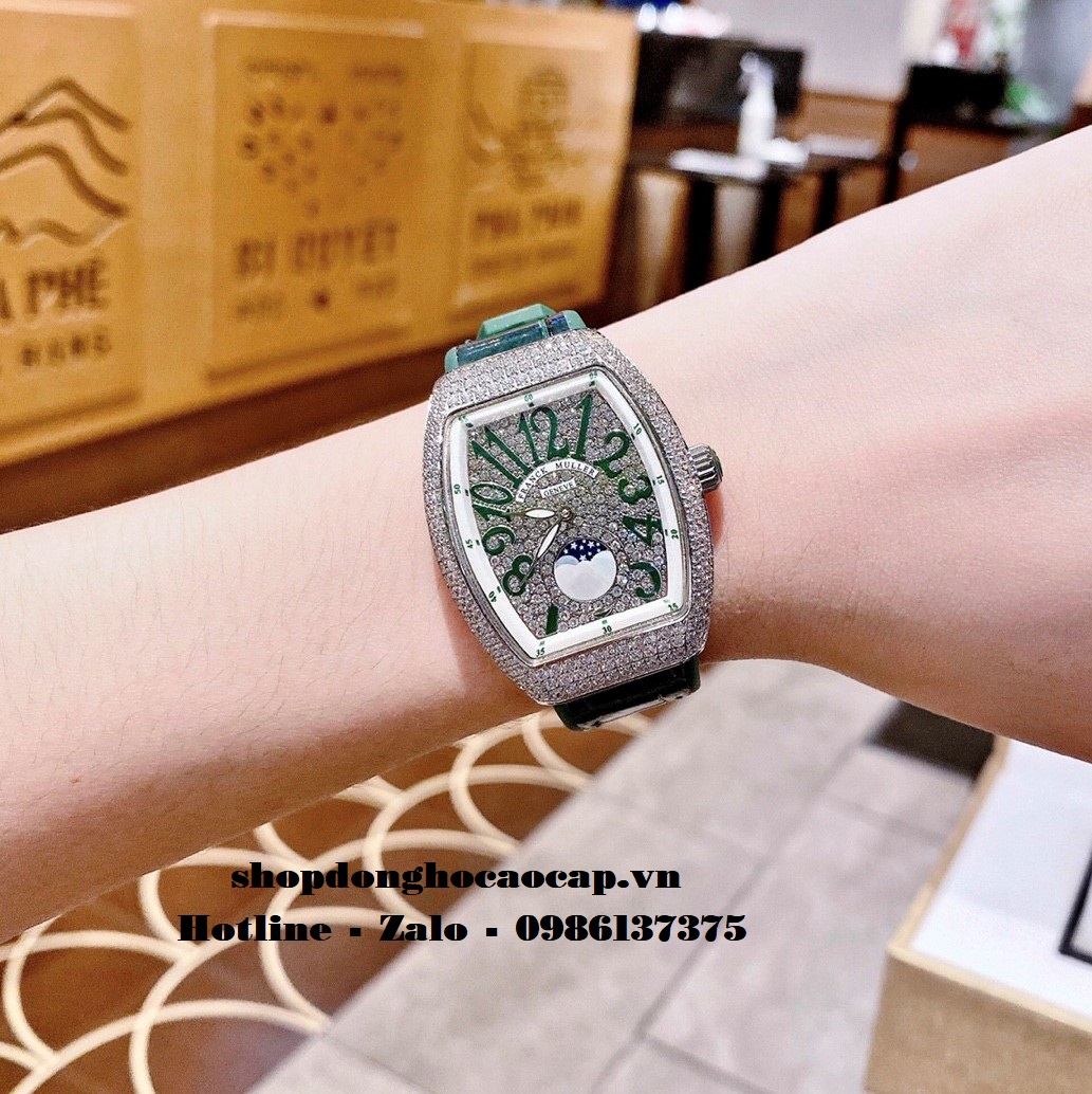 Đồng Hồ Franck Muller Vanguard V32 Trăng Sao Xanh Lá Đính Đá Bạc