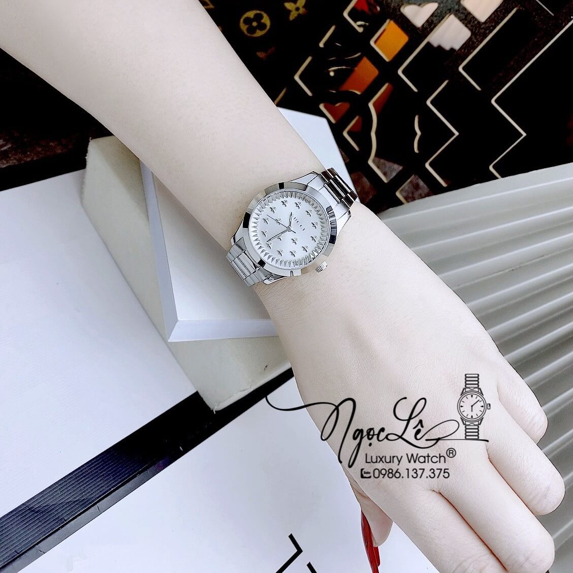 Đồng Hồ Nữ Gucci G-Timeless YA1265031 Dây Kim Loại Màu Bạc Mặt Trắng Size 30mm