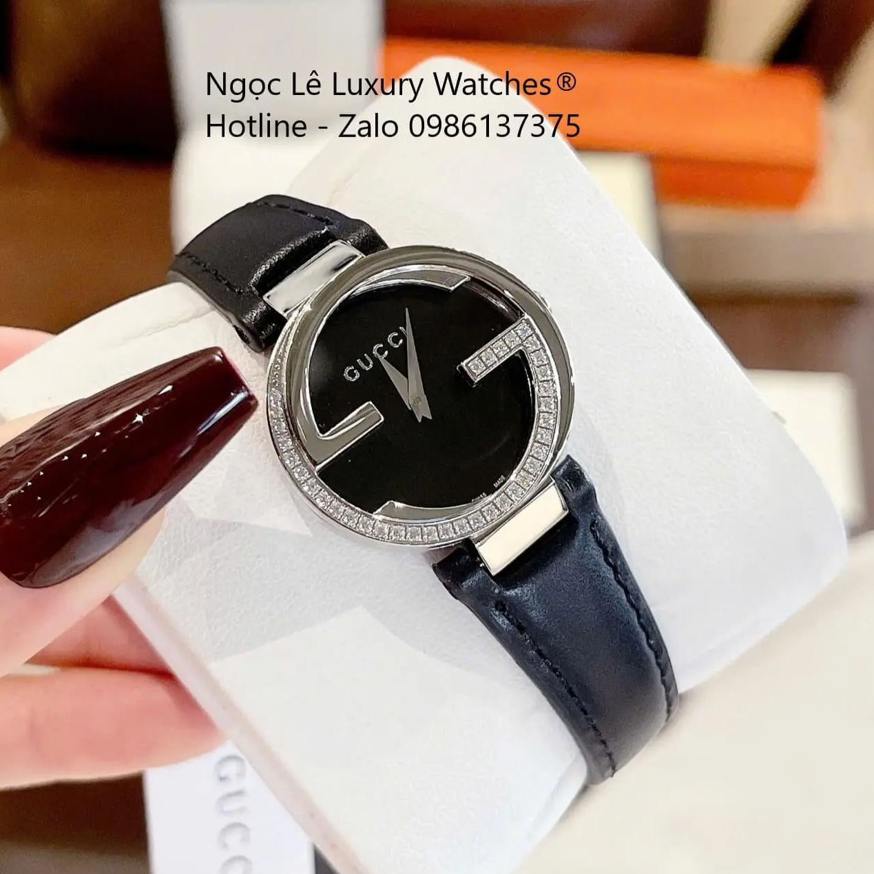 Đồng Hồ Nữ Gucci Interlocking Dây Da Đen Mặt Đen Vỏ Bạc Size 29mm - Quartz