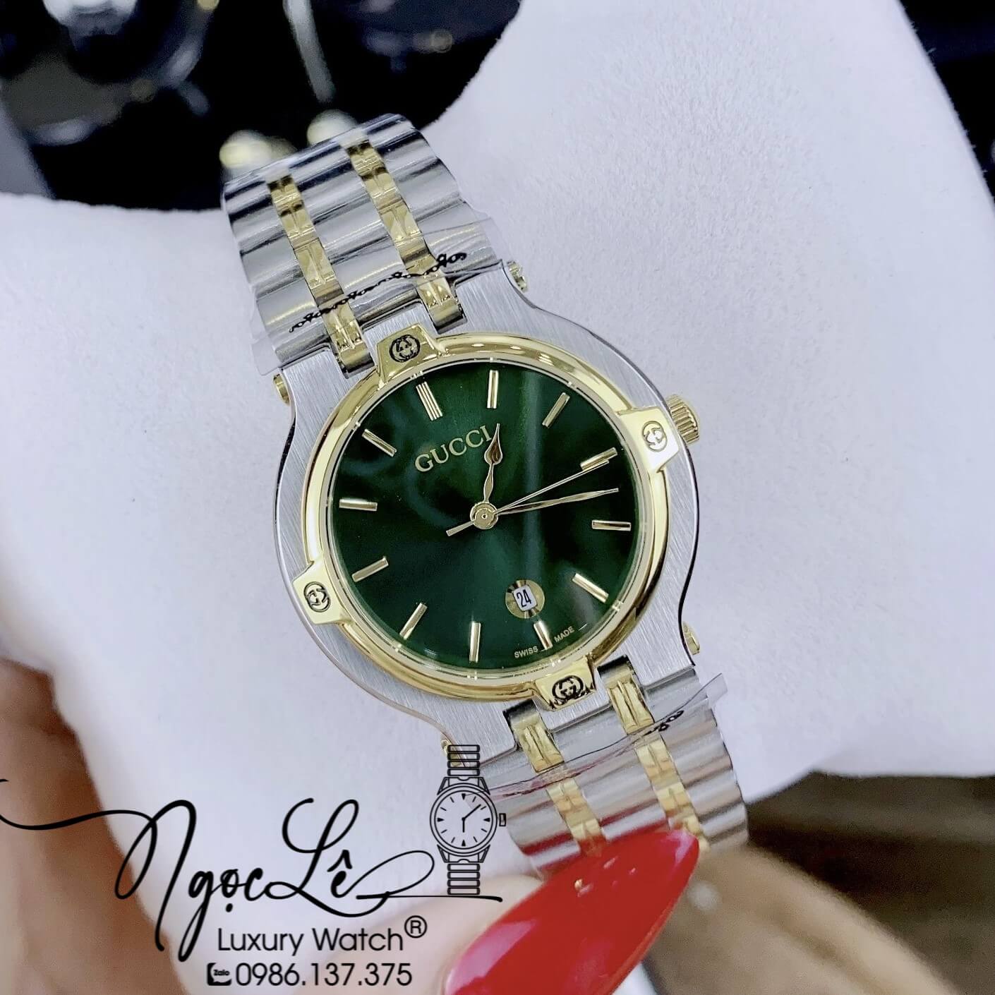 Đồng Hồ Nữ Gucci Vintage Dây Kim Loại Màu Demi Vàng Mặt Xanh Lá Size 32mm